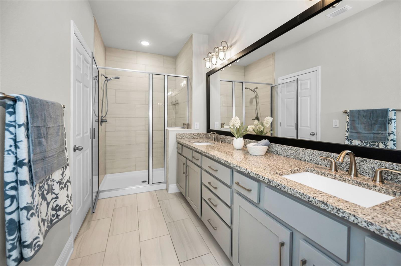 Image 33 of 77 For 9589 Cavendish Drive