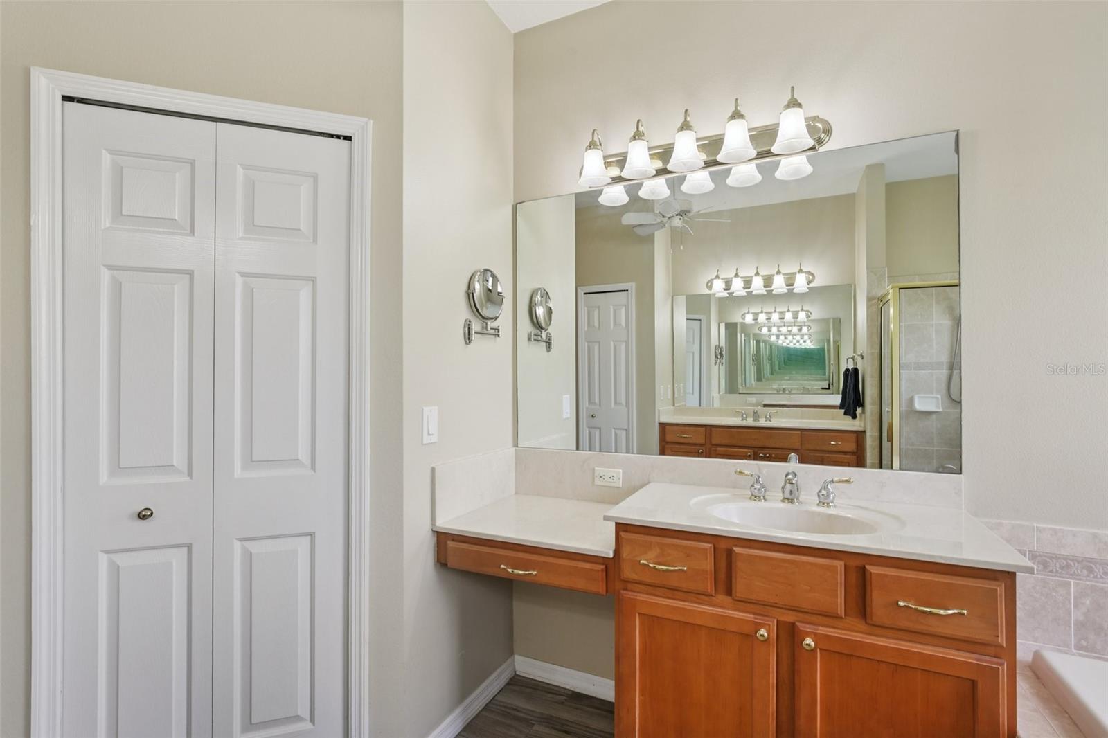 Image 18 of 31 For 7639 Teral Court