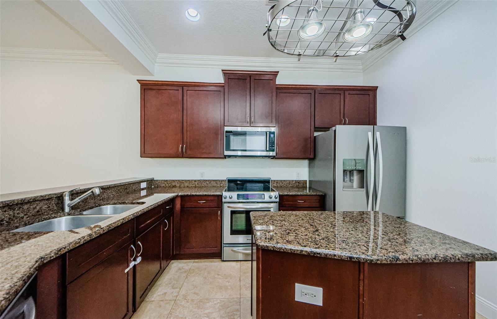 Image 17 of 38 For 3810 Villas Del Sol Court