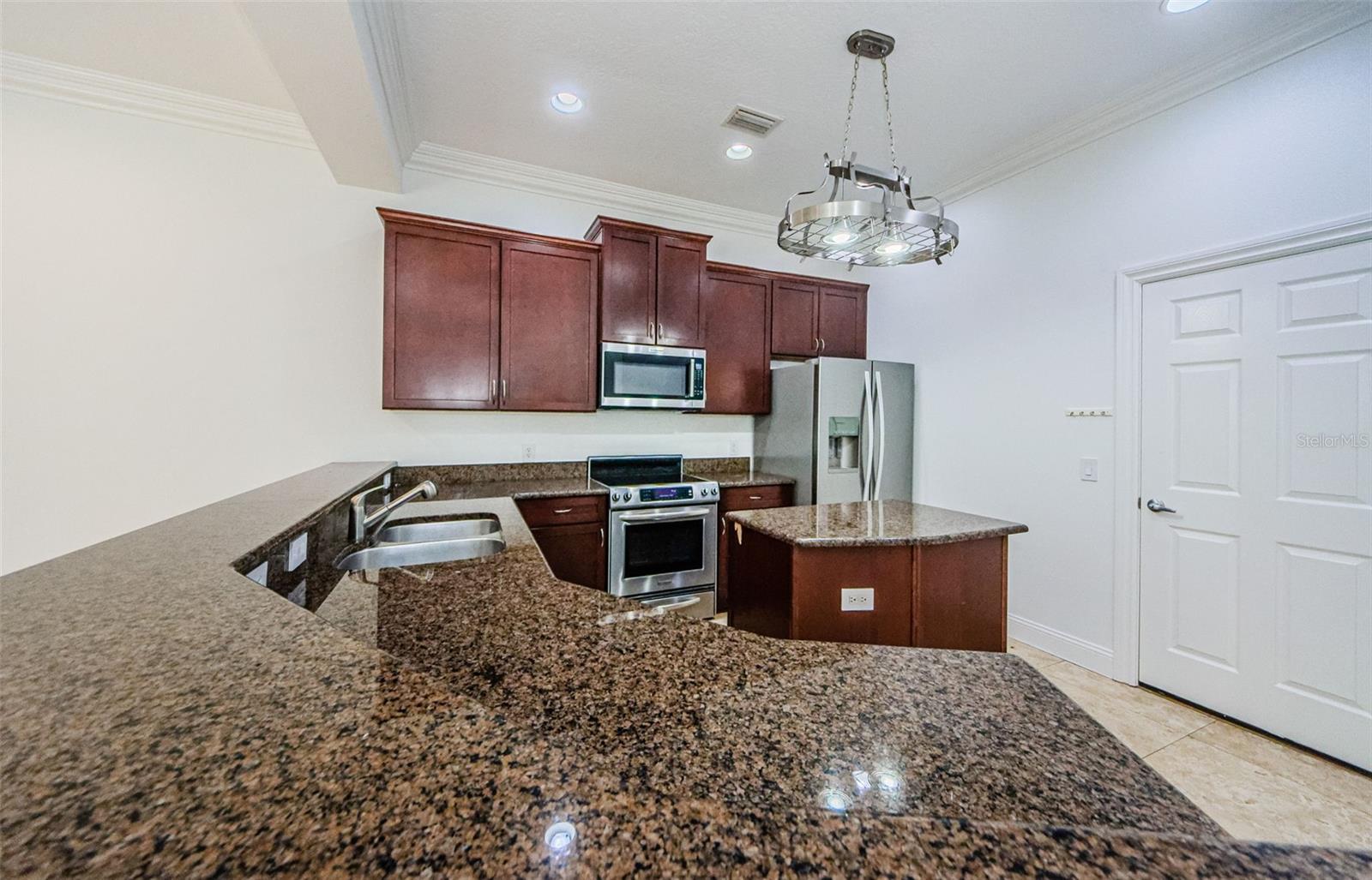 Image 19 of 38 For 3810 Villas Del Sol Court
