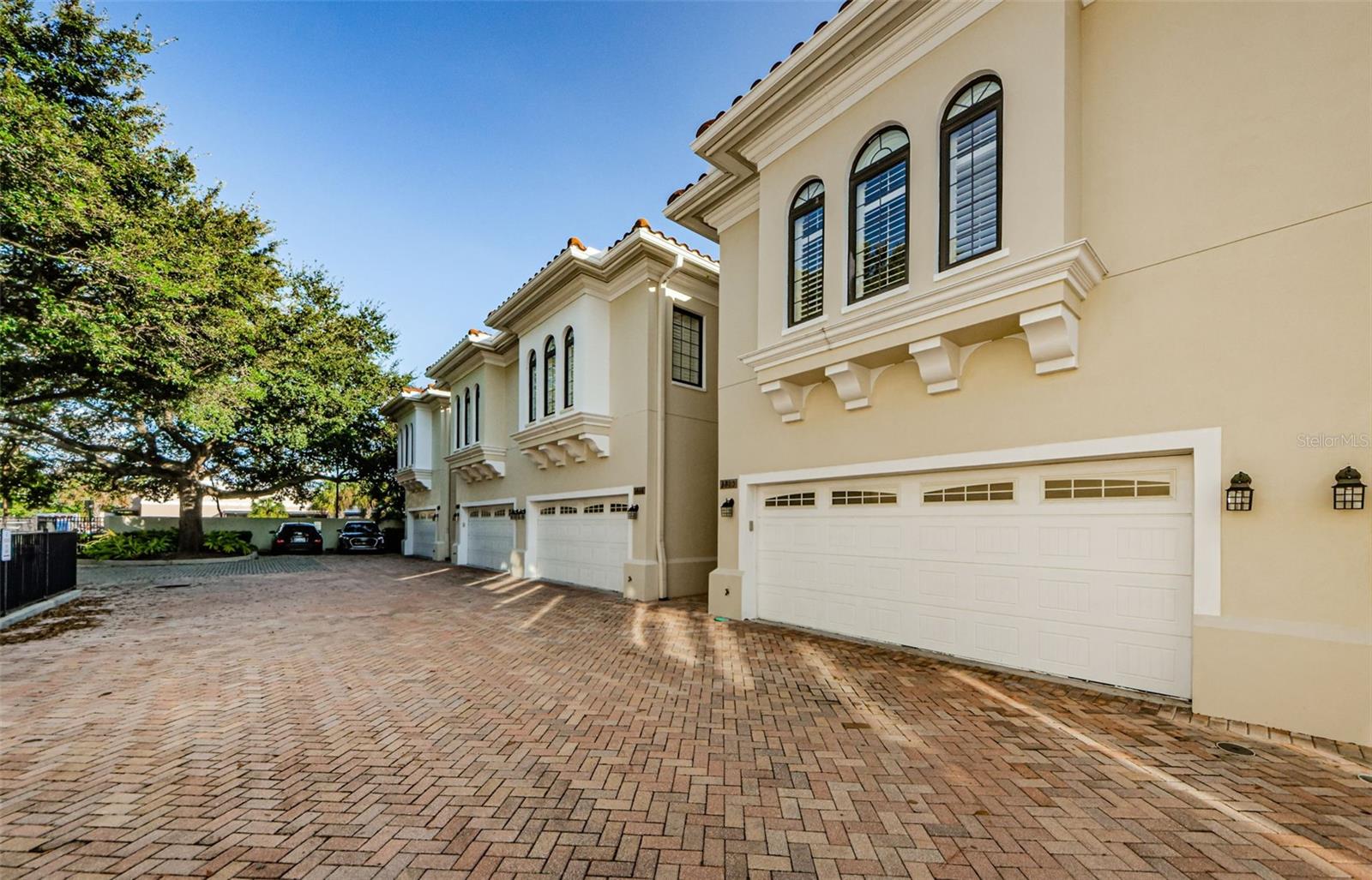Image 2 of 38 For 3810 Villas Del Sol Court