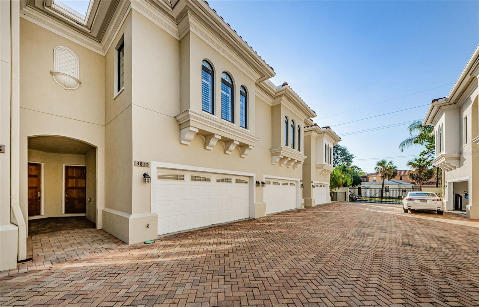Image 3 of 38 For 3810 Villas Del Sol Court