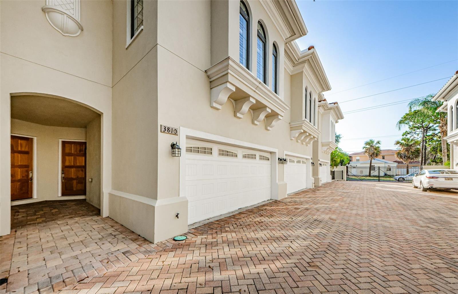 Image 5 of 38 For 3810 Villas Del Sol Court