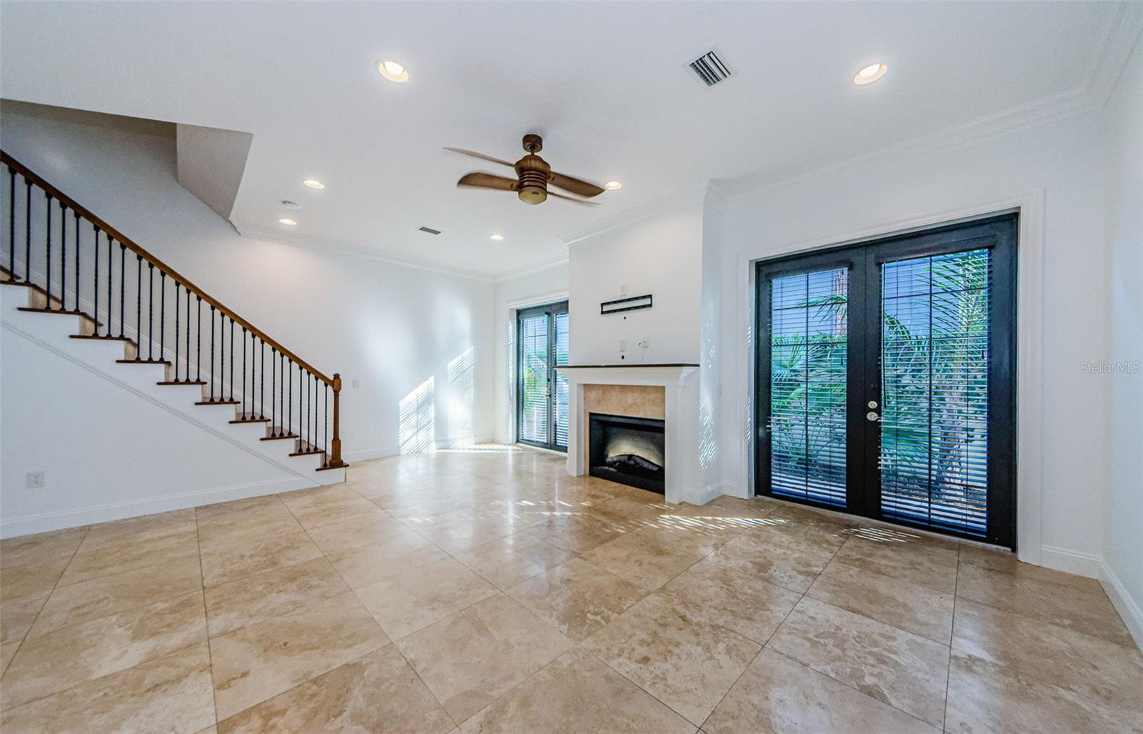 Image 9 of 38 For 3810 Villas Del Sol Court