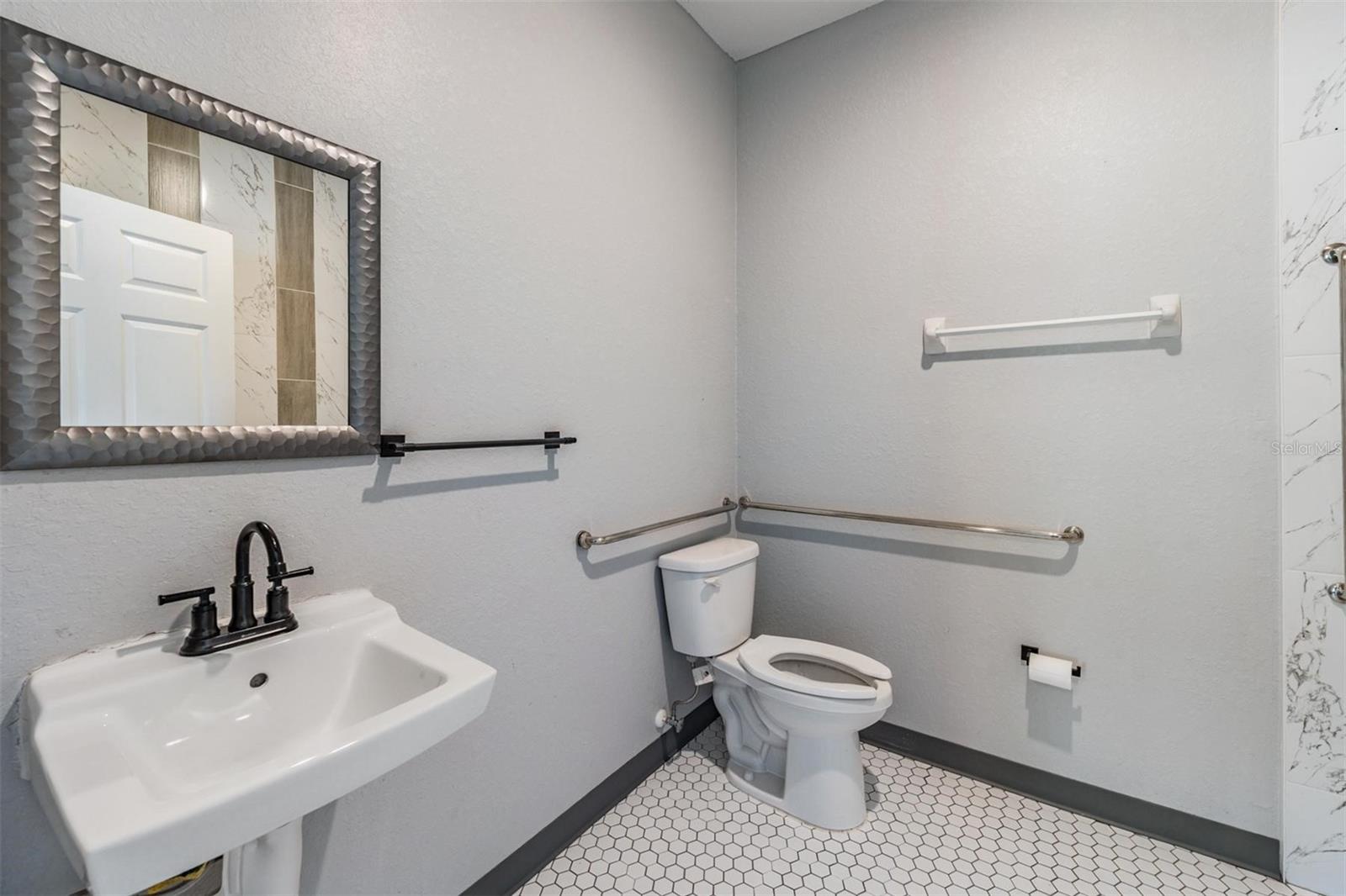 Image 9 of 42 For 1835 16th Street S