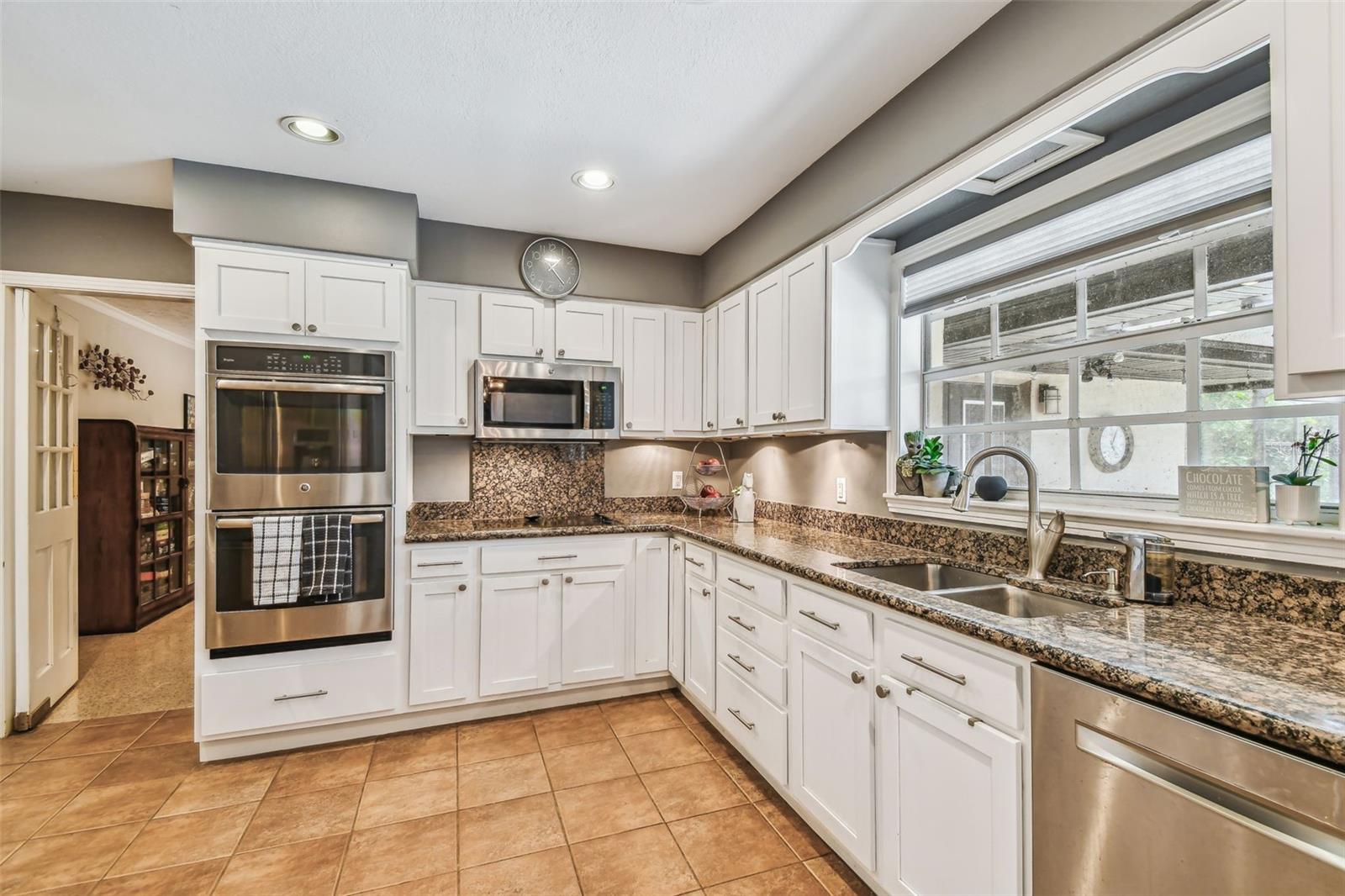 Image 14 of 44 For 563 Madeira Avenue