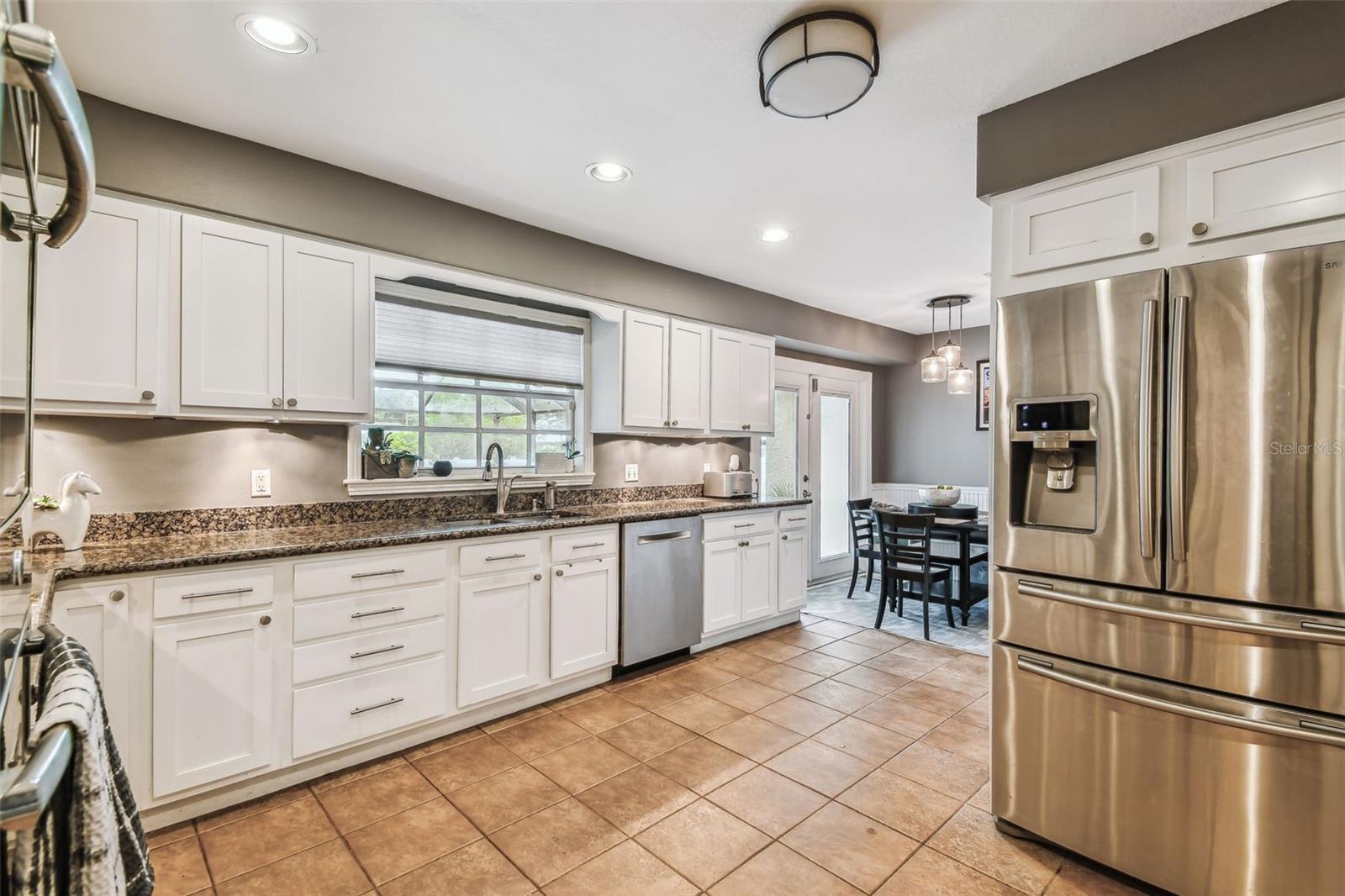 Image 16 of 44 For 563 Madeira Avenue
