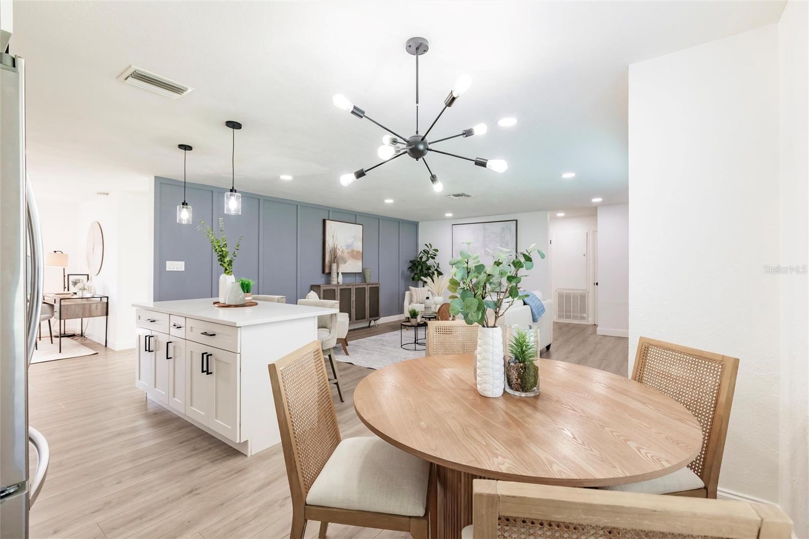 Image 13 of 33 For 3316 Port Charlotte Boulevard