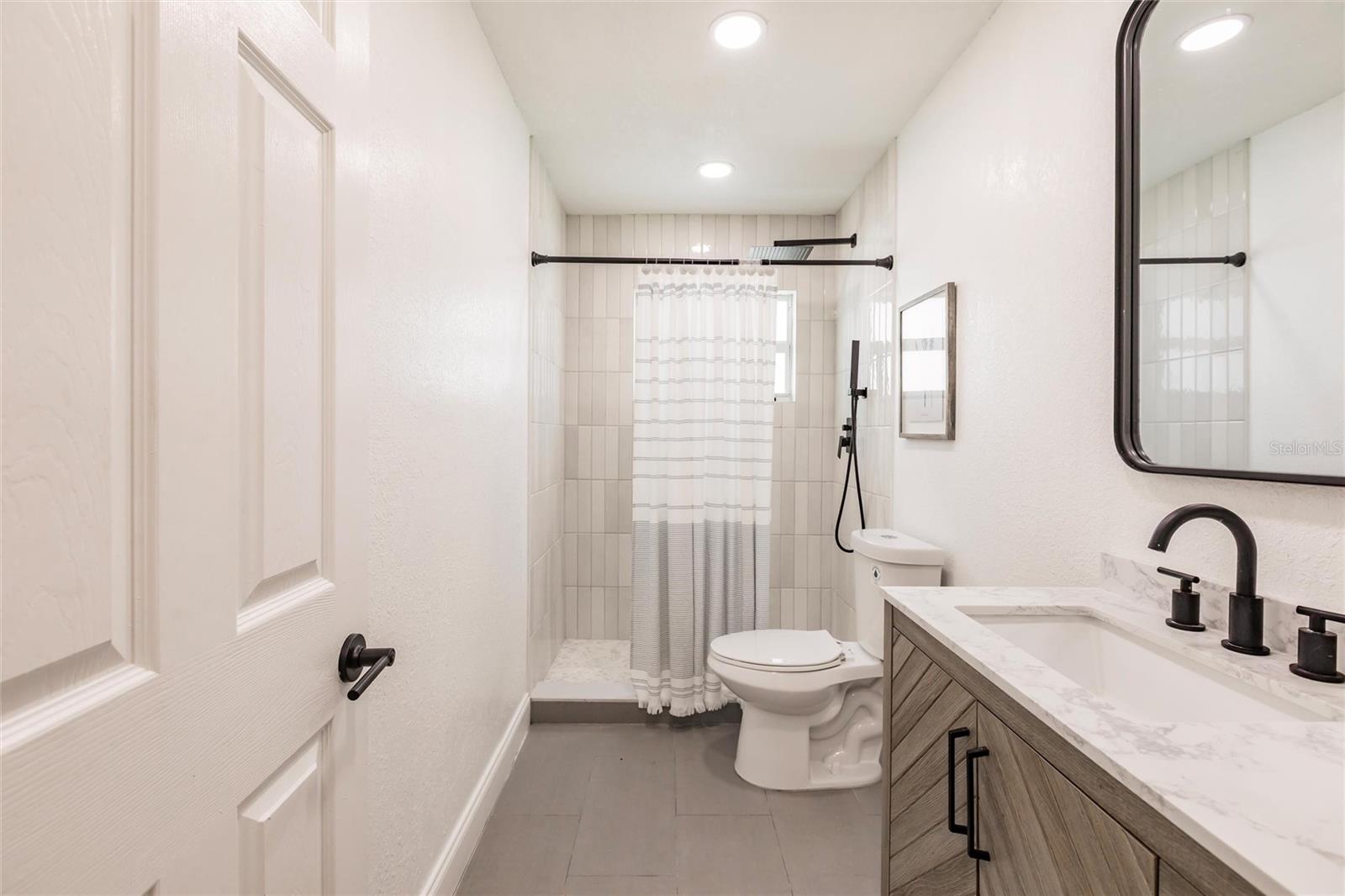 Image 23 of 33 For 3316 Port Charlotte Boulevard