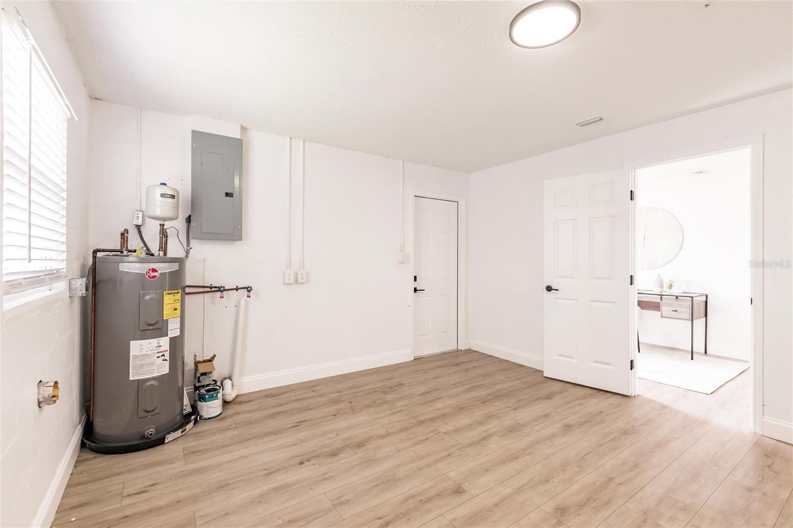 Image 31 of 33 For 3316 Port Charlotte Boulevard
