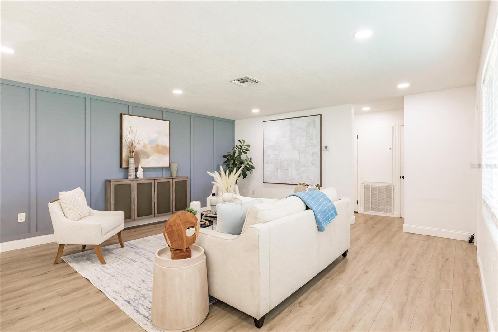 Image 6 of 33 For 3316 Port Charlotte Boulevard