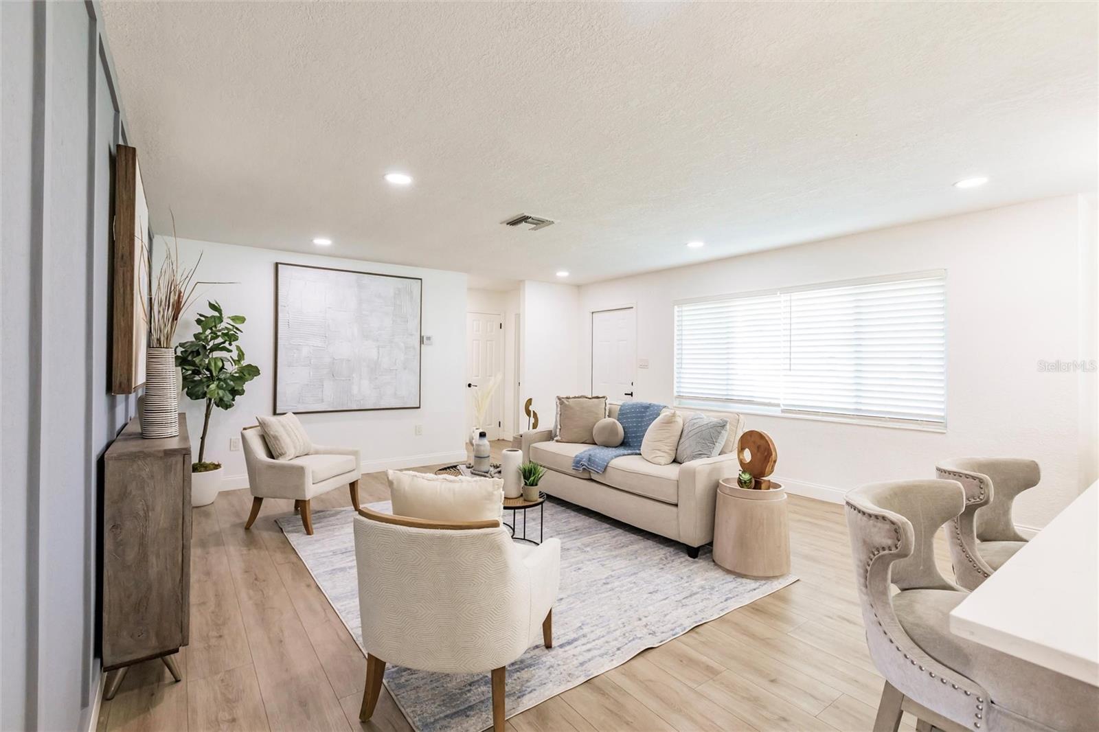 Image 7 of 33 For 3316 Port Charlotte Boulevard