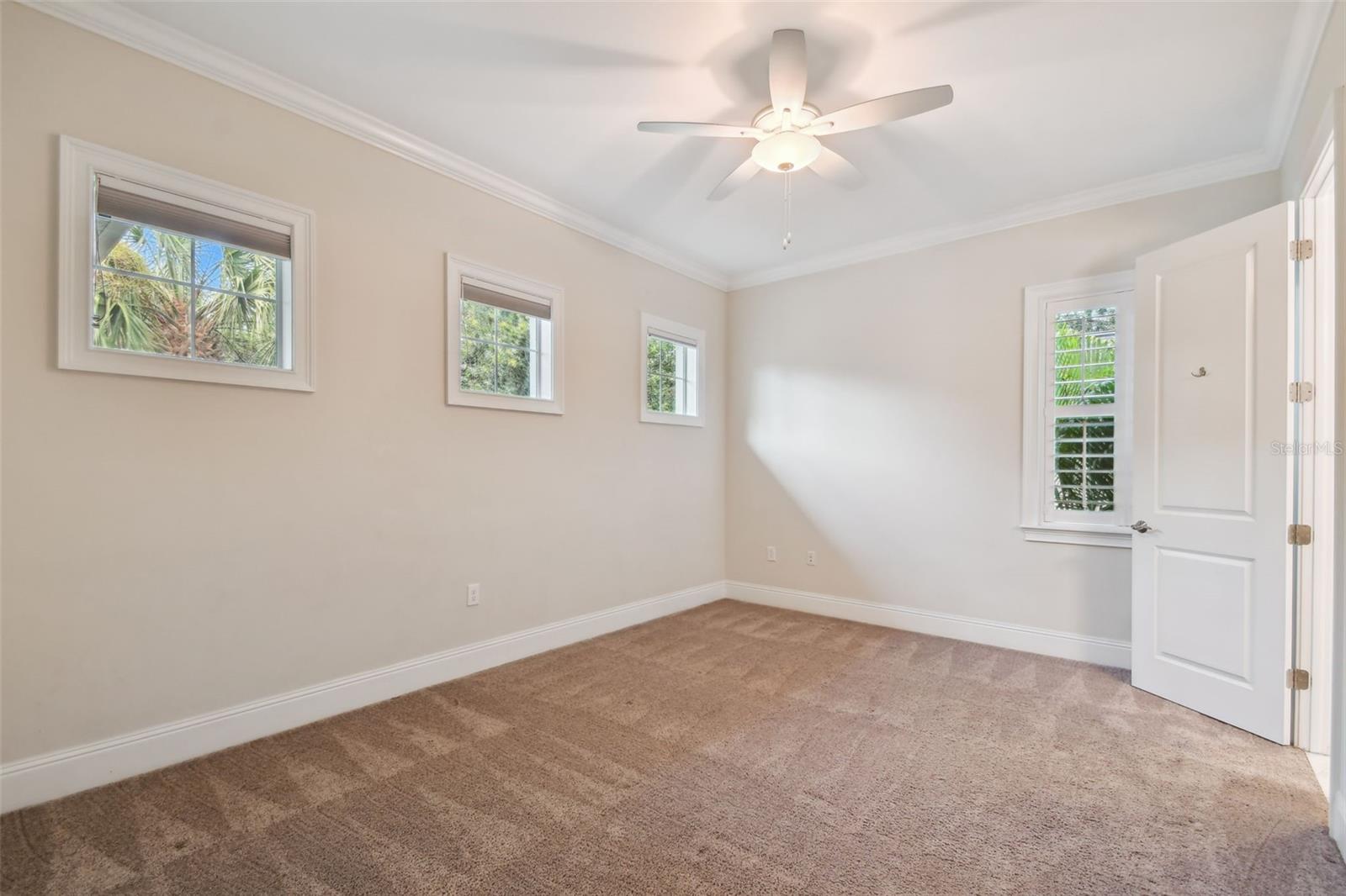 Image 42 of 64 For 3109 Granada Street W