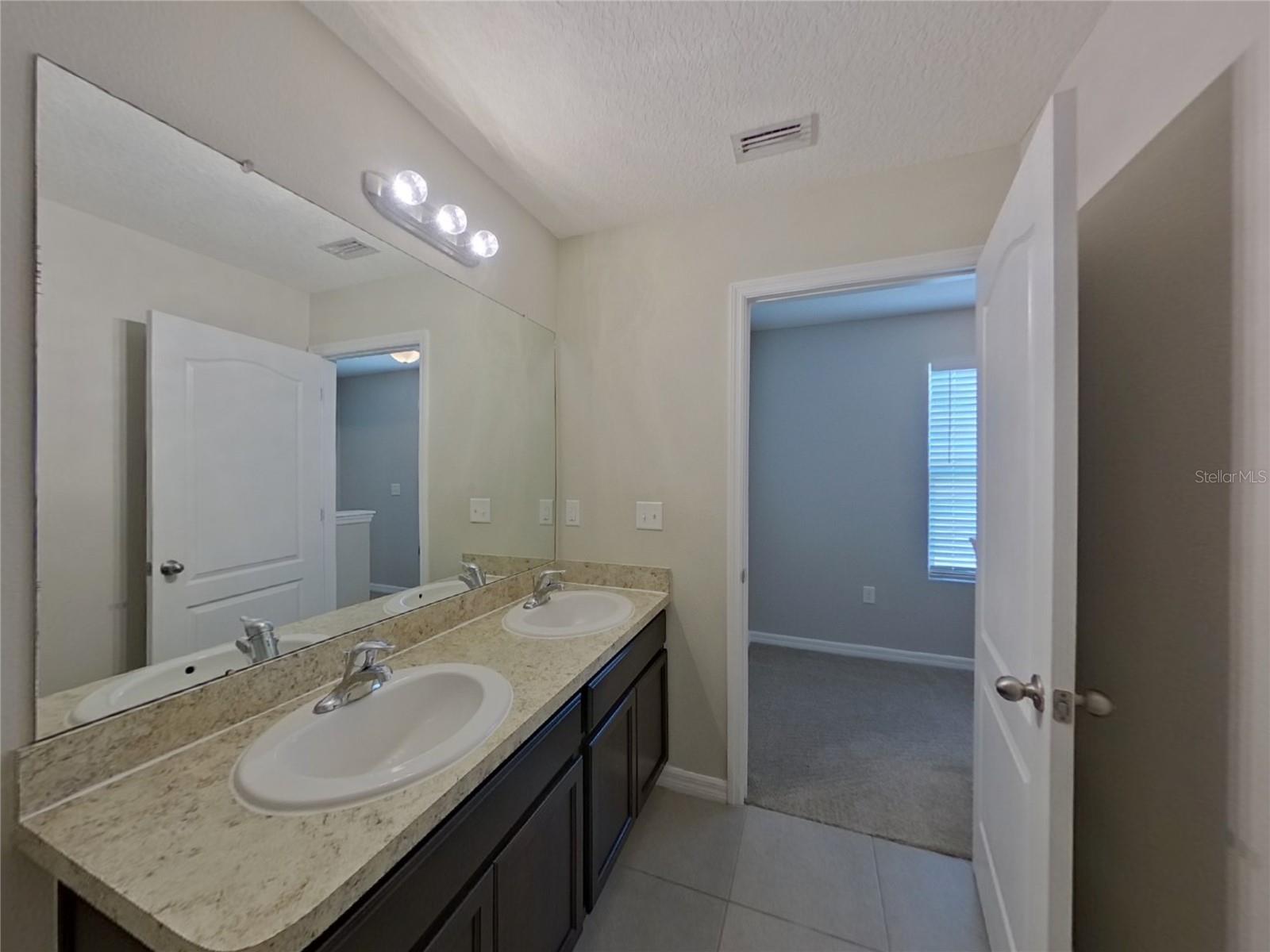 Image 12 of 14 For 10442 Whispering Hammock Drive
