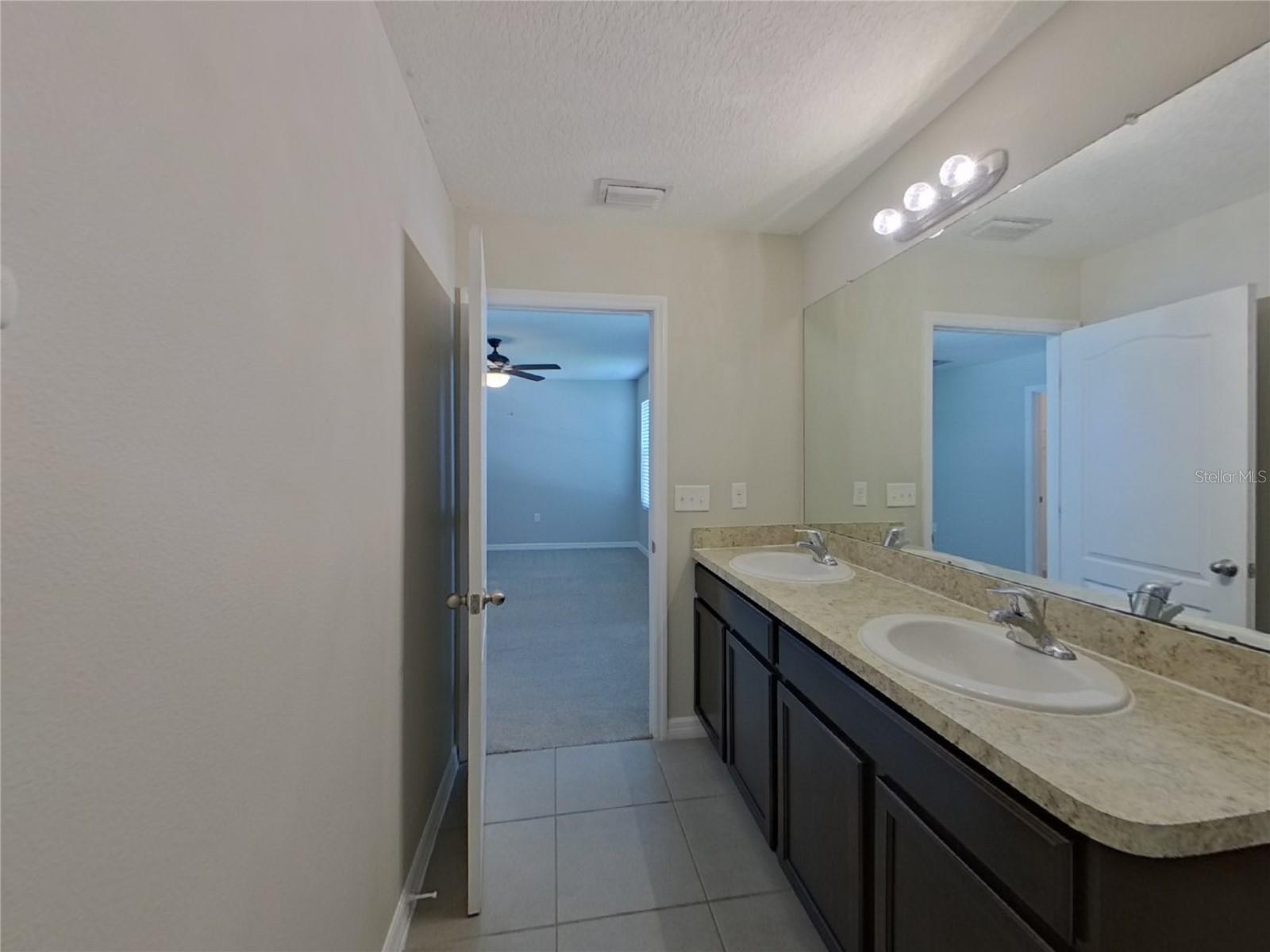 Image 7 of 14 For 10442 Whispering Hammock Drive