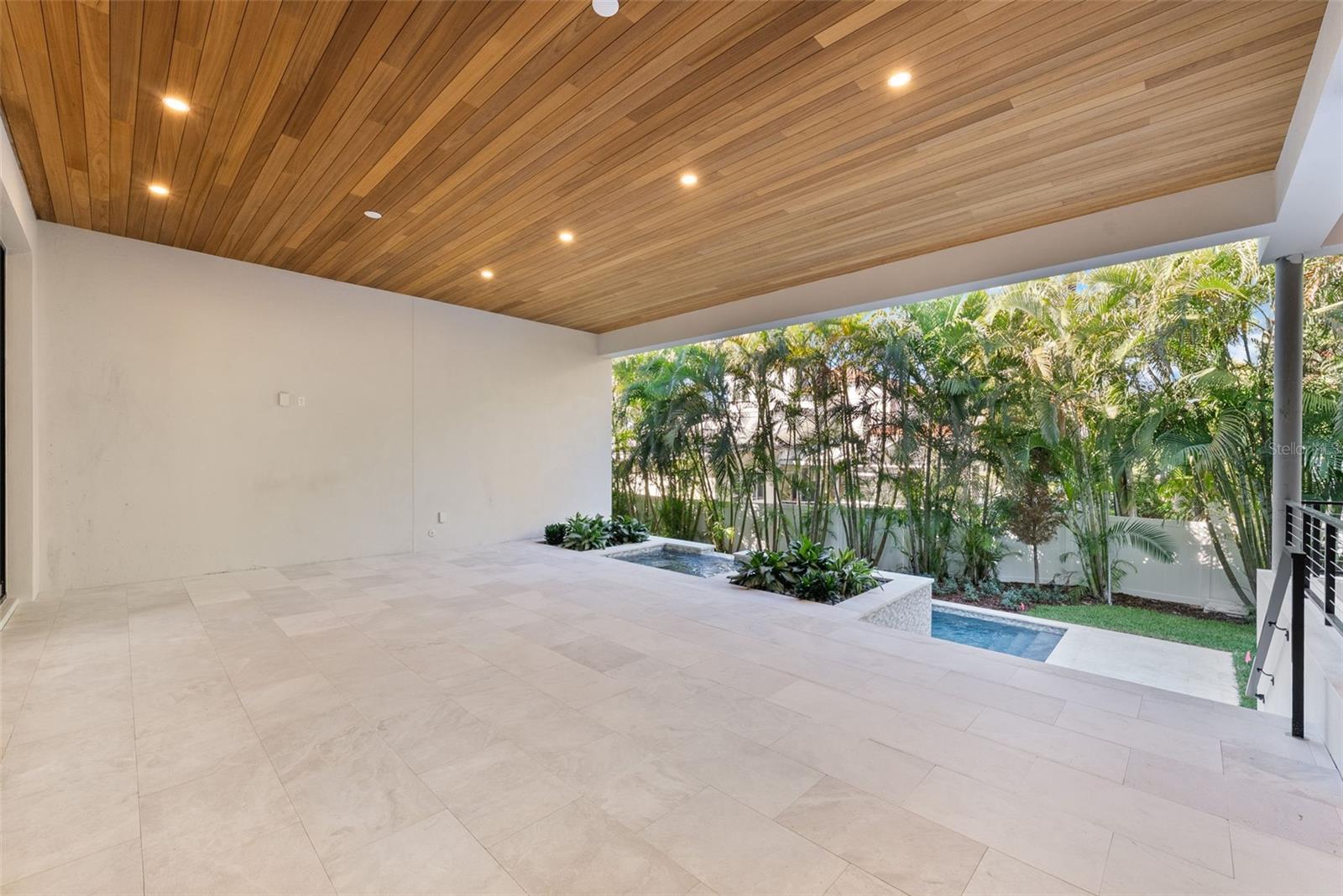 Image 44 of 89 For 107 Martinique Avenue