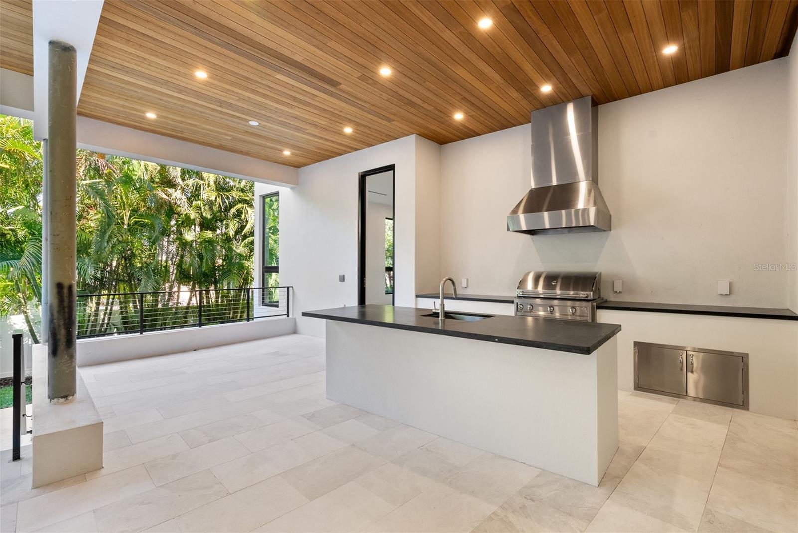 Image 46 of 89 For 107 Martinique Avenue