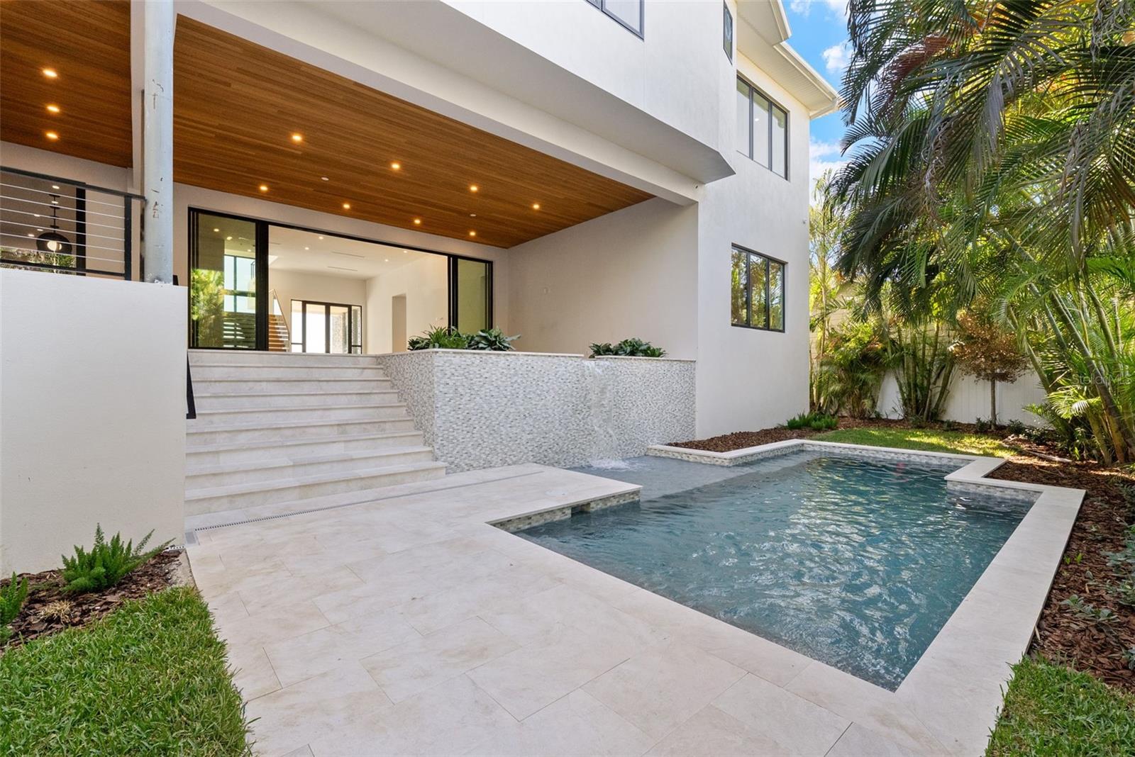 Image 56 of 89 For 107 Martinique Avenue