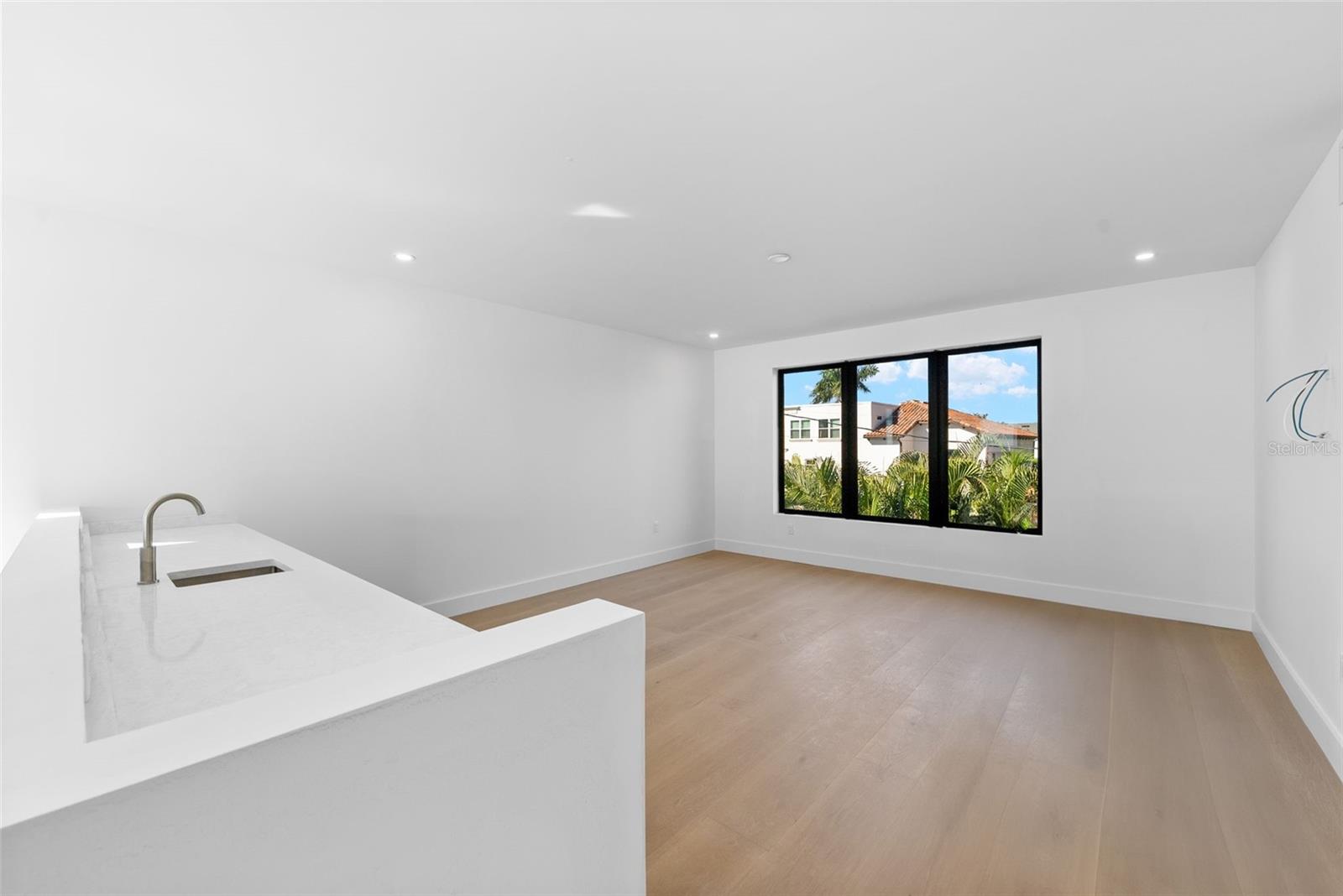 Image 57 of 89 For 107 Martinique Avenue