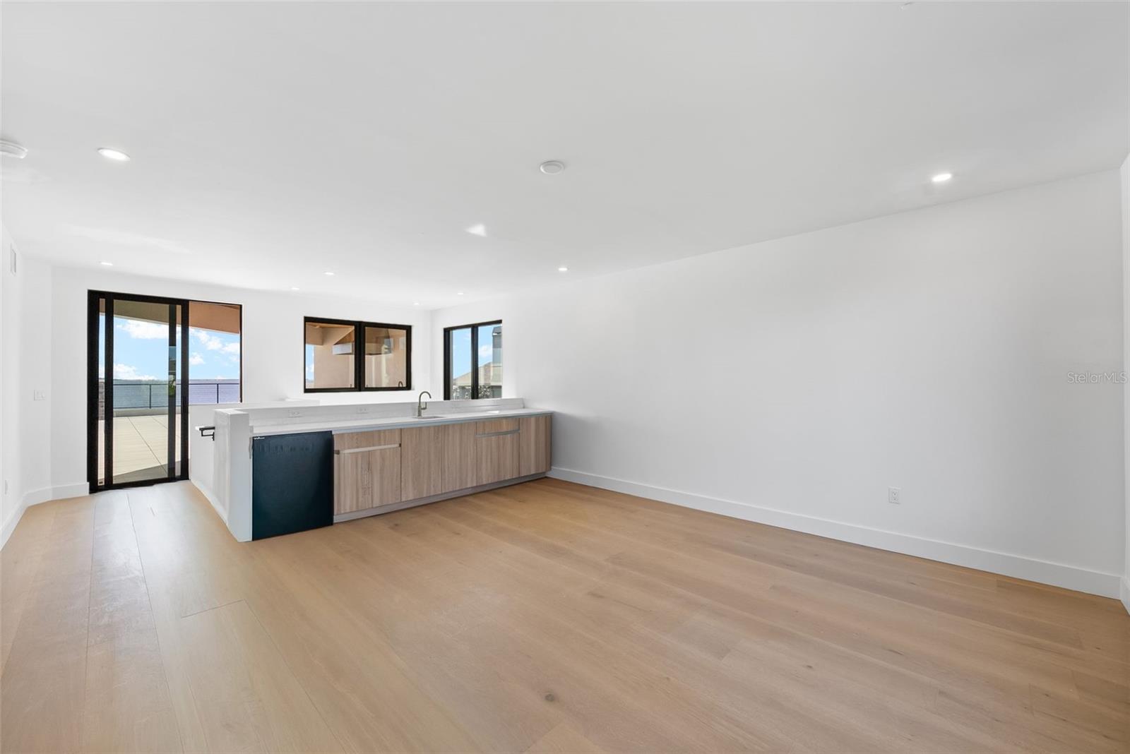 Image 58 of 89 For 107 Martinique Avenue