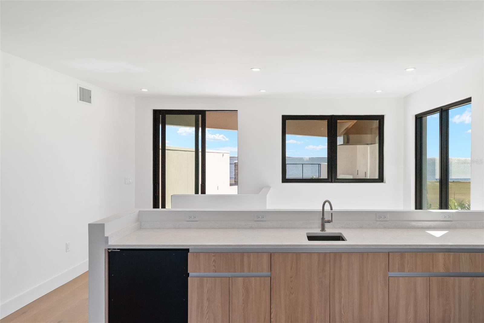 Image 59 of 89 For 107 Martinique Avenue