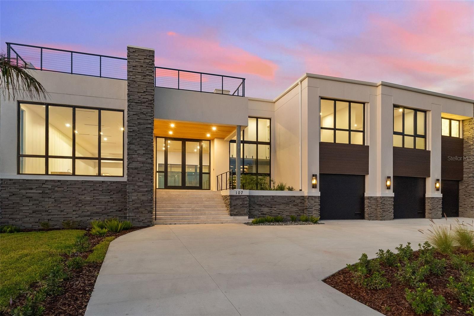 Image 88 of 89 For 107 Martinique Avenue