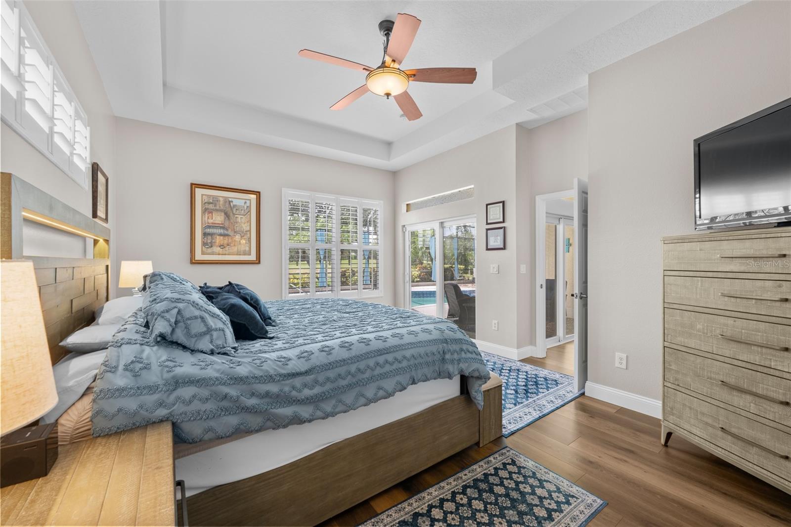 Listing photo id 21 for 23516 Abercorn Lane