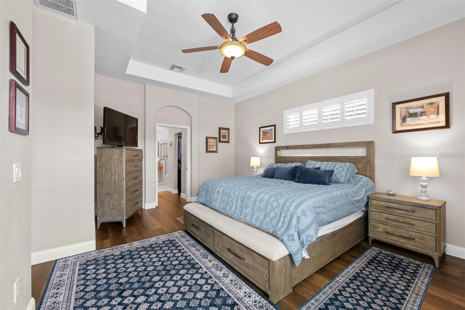 Listing photo id 22 for 23516 Abercorn Lane