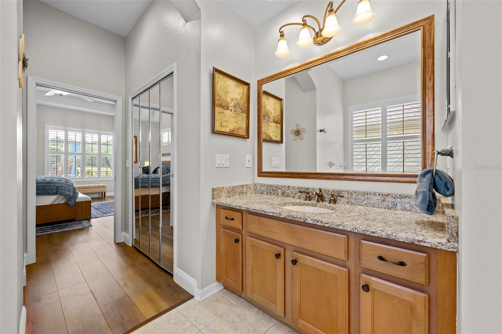 Listing photo id 26 for 23516 Abercorn Lane