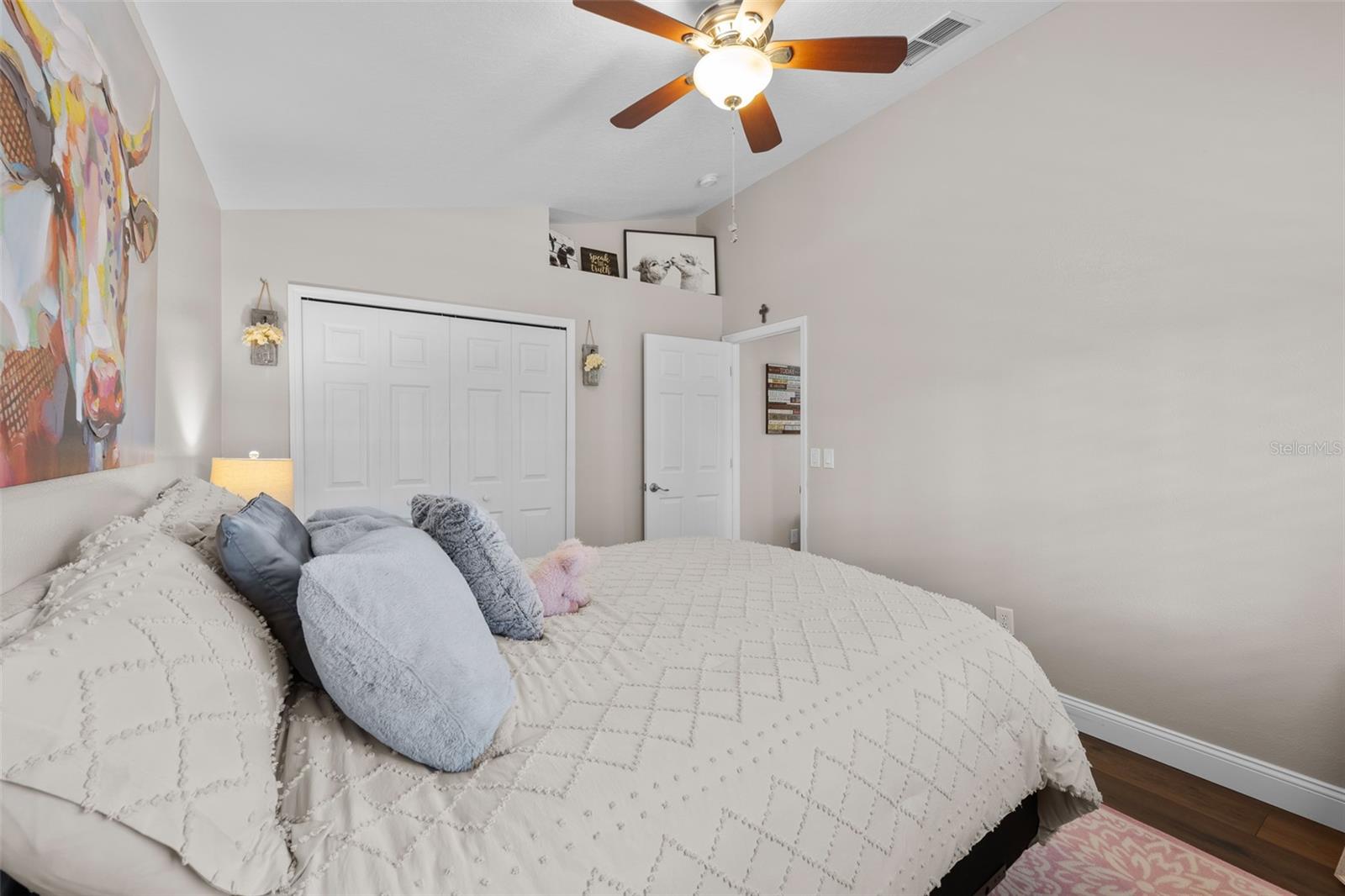 Listing photo id 28 for 23516 Abercorn Lane