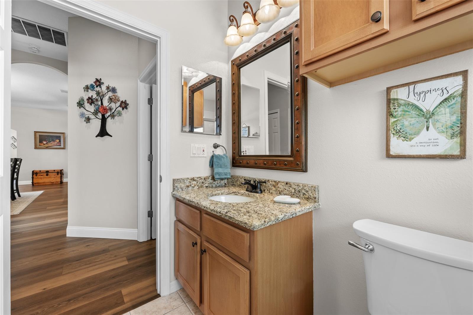 Listing photo id 32 for 23516 Abercorn Lane