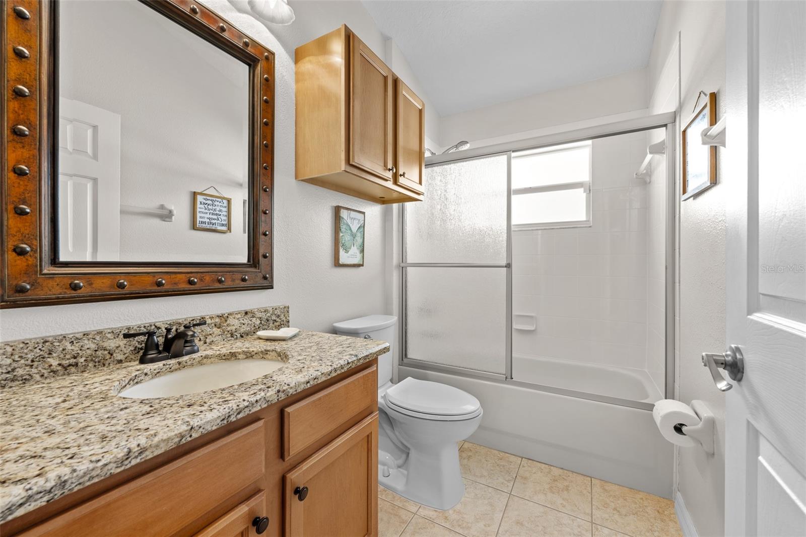 Listing photo id 33 for 23516 Abercorn Lane