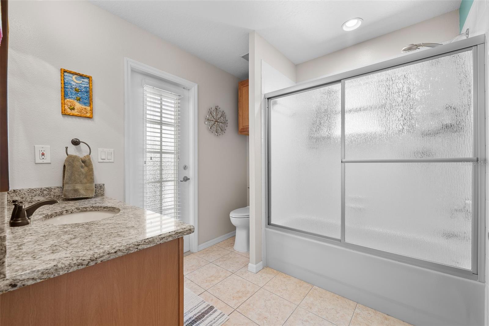 Listing photo id 35 for 23516 Abercorn Lane
