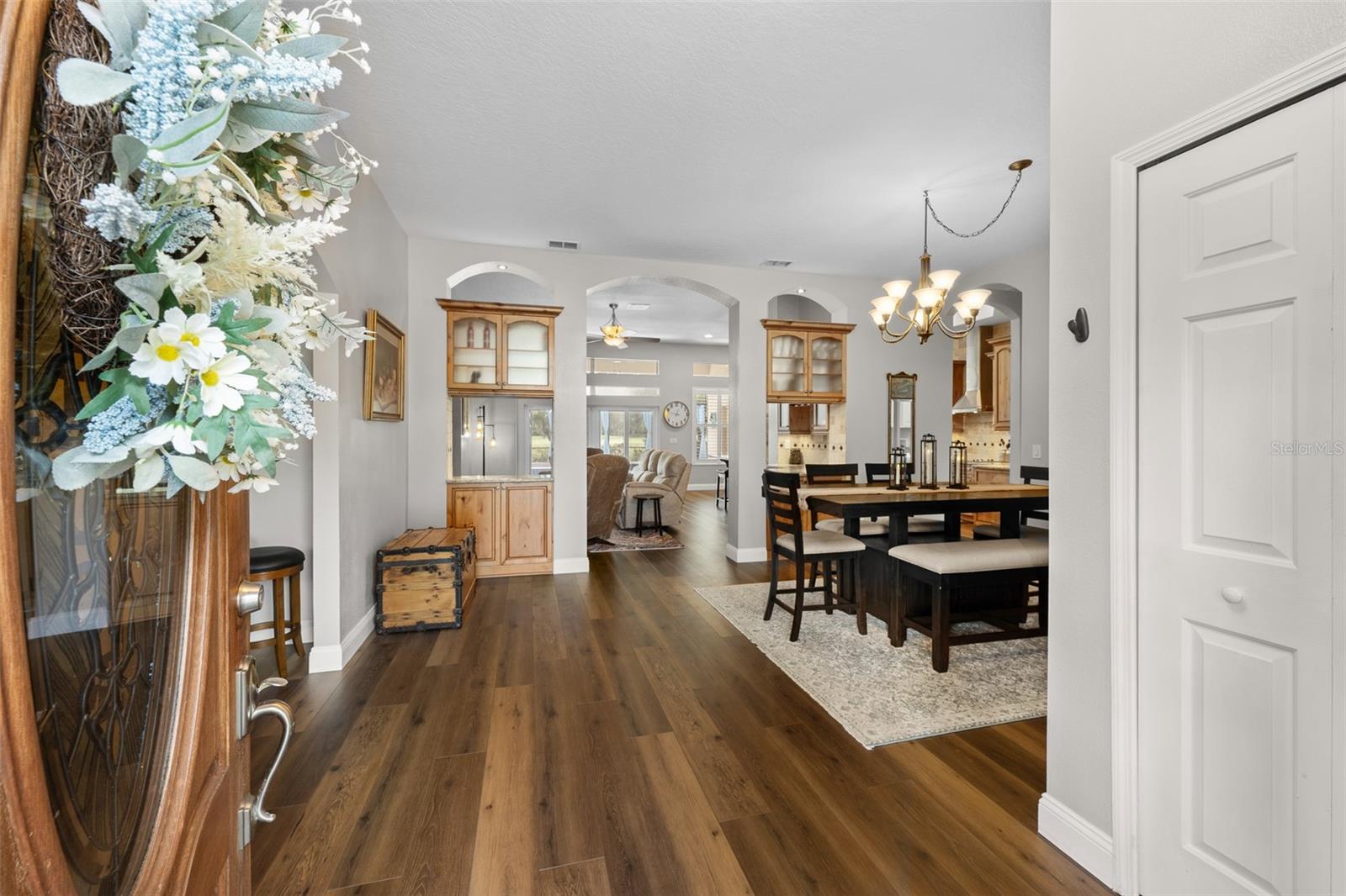 Listing photo id 2 for 23516 Abercorn Lane