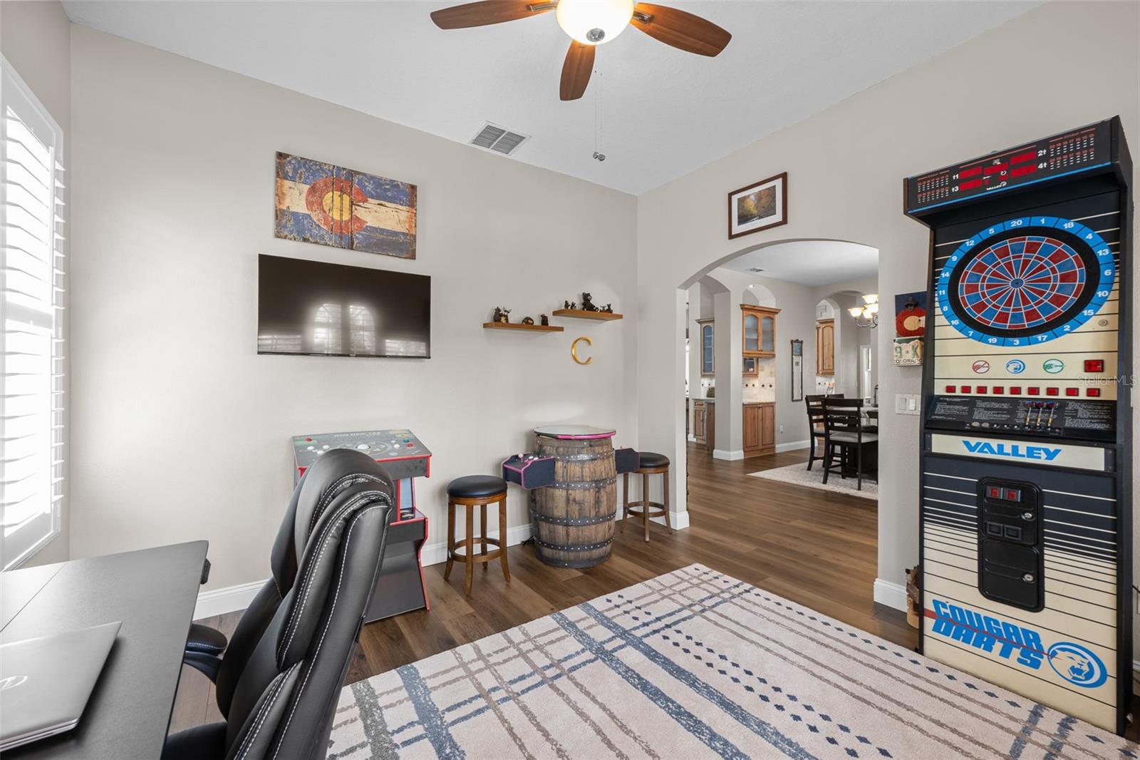 Listing photo id 38 for 23516 Abercorn Lane