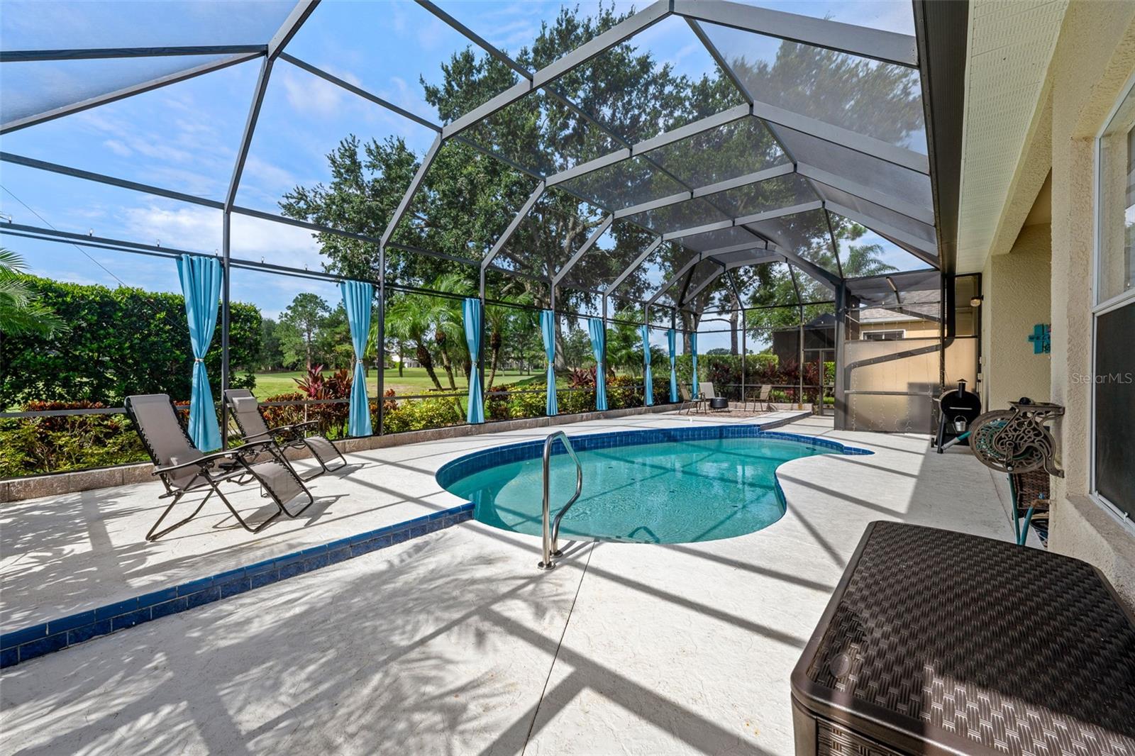Listing photo id 43 for 23516 Abercorn Lane