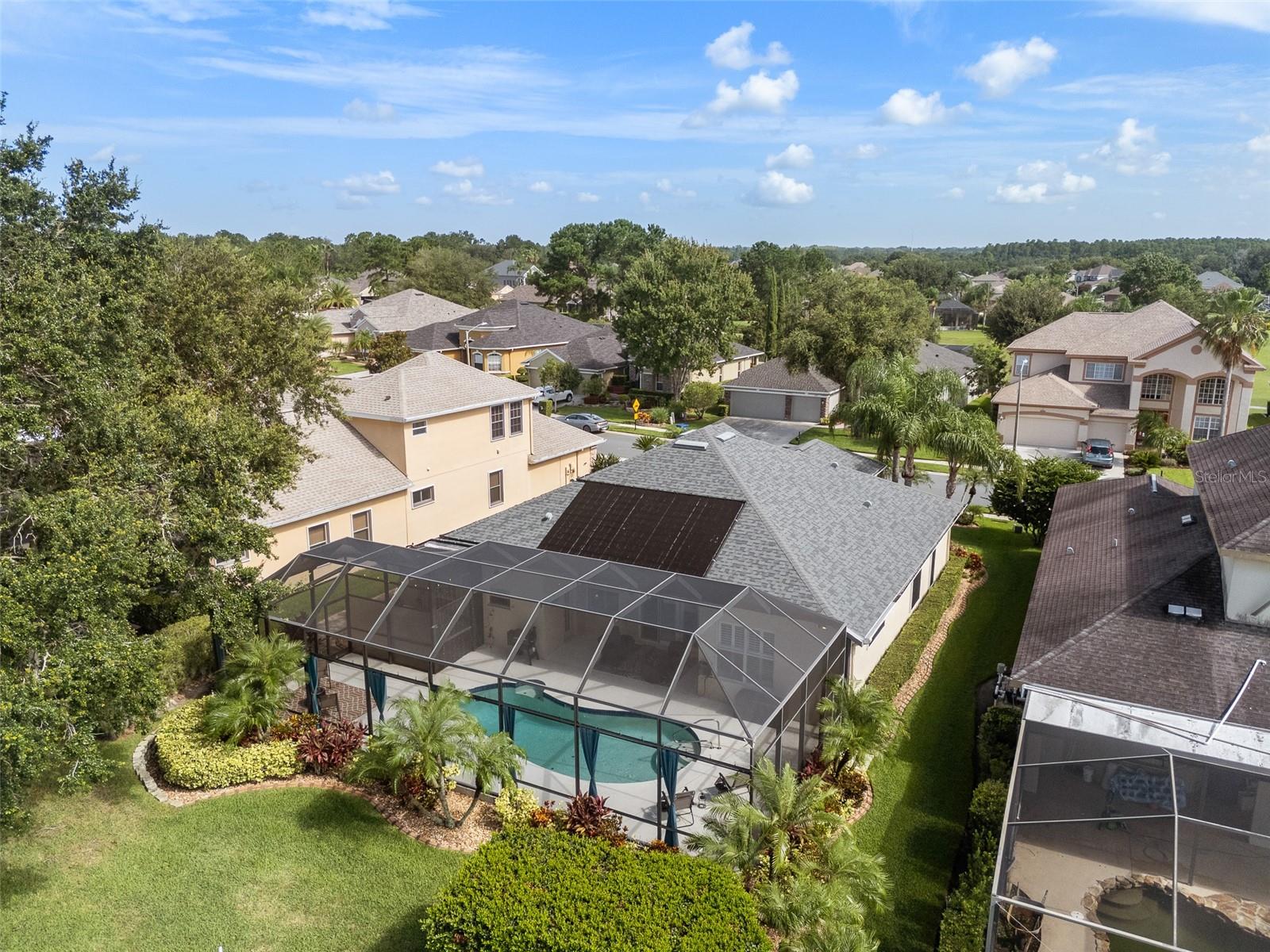 Listing photo id 46 for 23516 Abercorn Lane