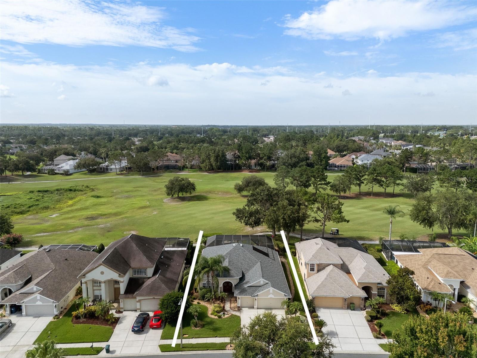 Listing photo id 50 for 23516 Abercorn Lane
