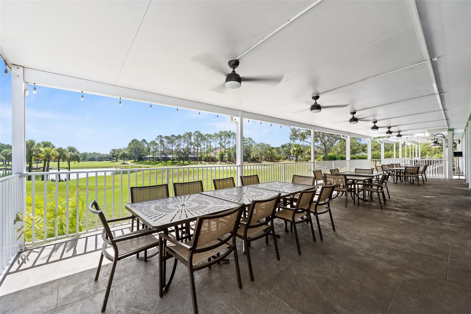 Listing photo id 61 for 23516 Abercorn Lane