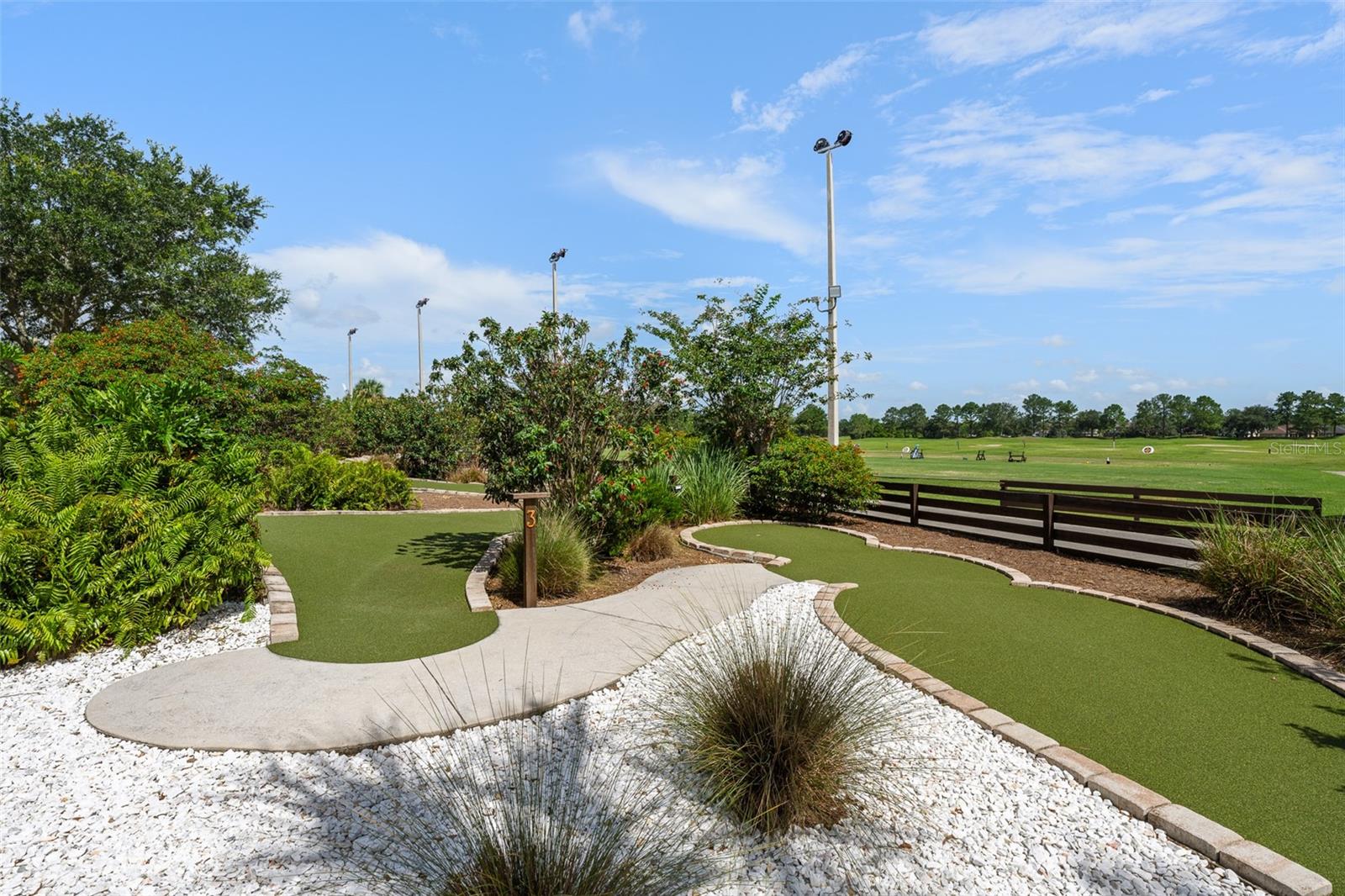 Listing photo id 62 for 23516 Abercorn Lane