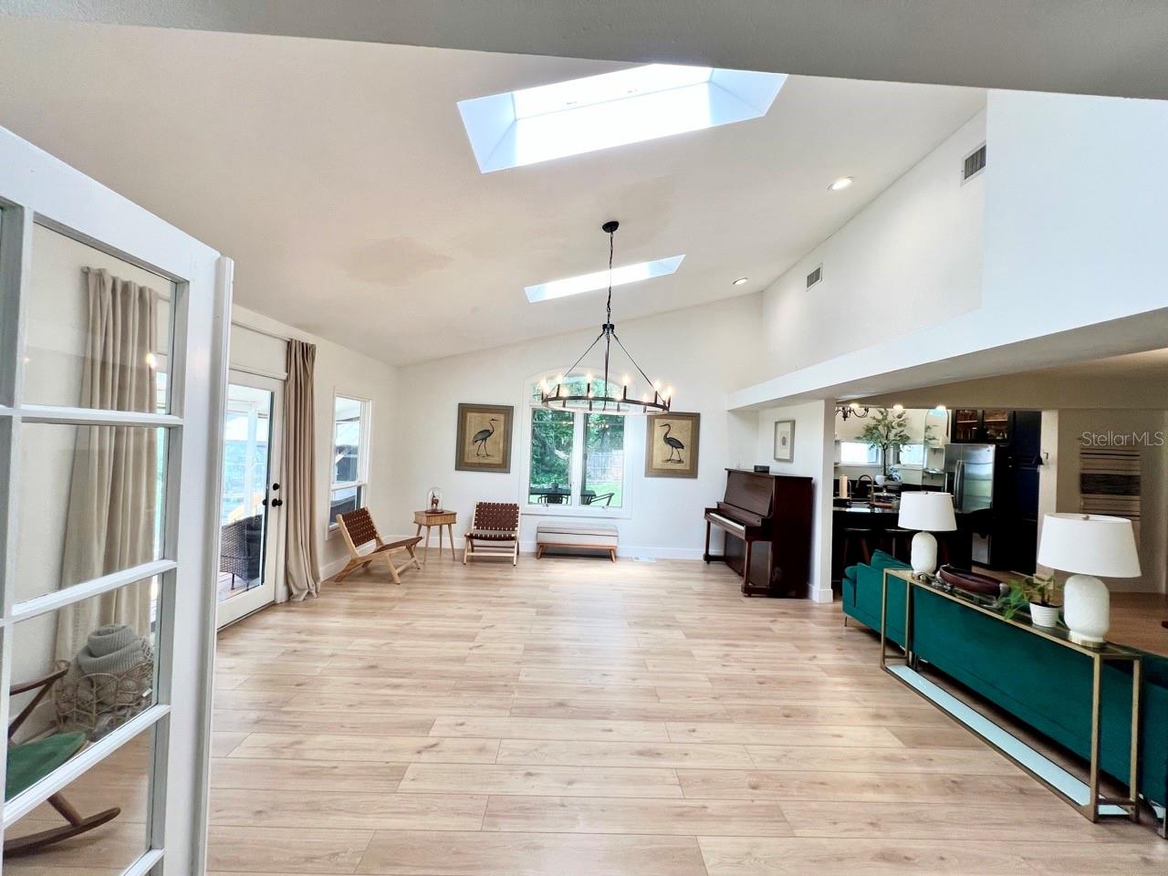 Image 11 of 47 For 9417 Trout Lake Road