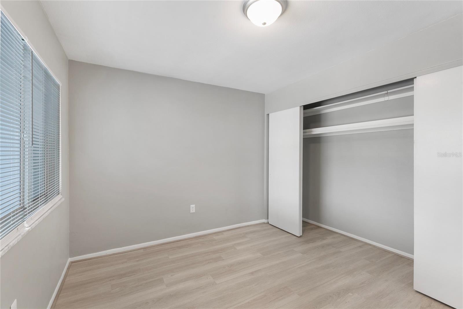 Image 13 of 27 For 250 Rosery Road Nw 323