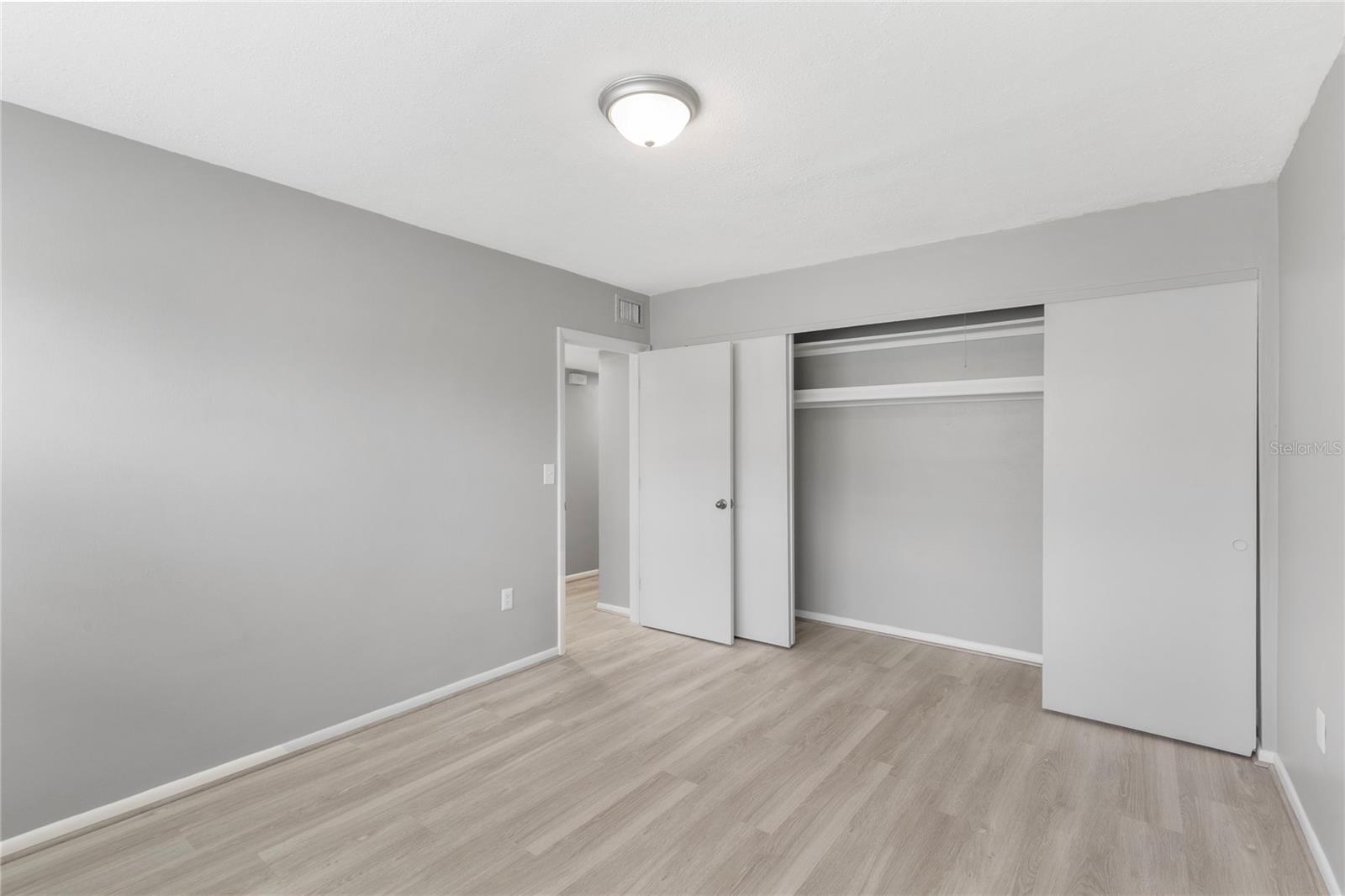 Image 18 of 27 For 250 Rosery Road Nw 323