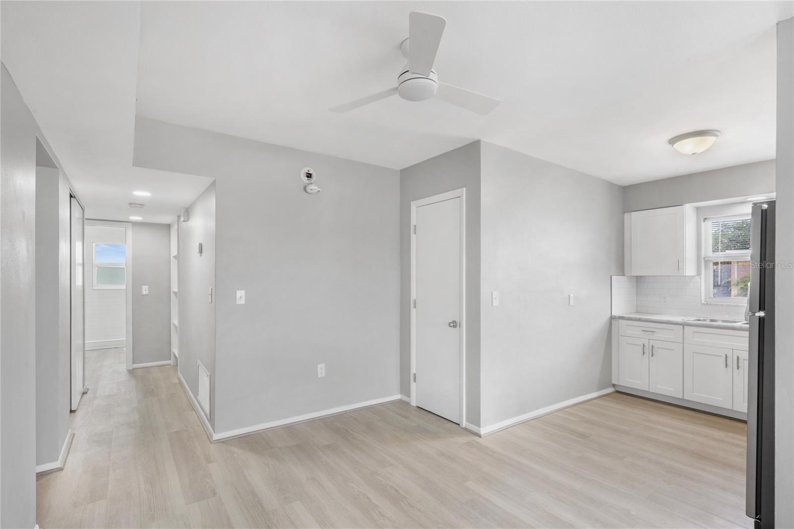 Image 9 of 27 For 250 Rosery Road Nw 323