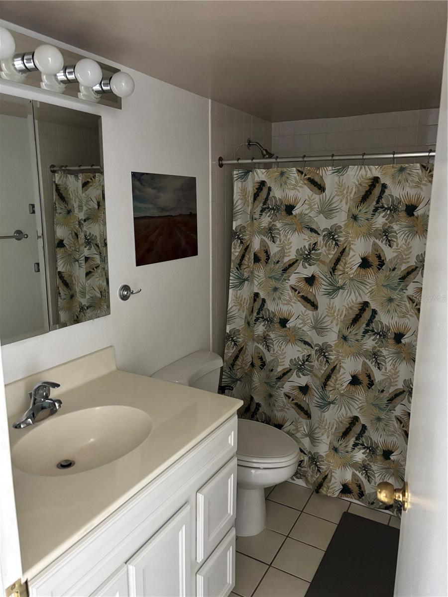 Image 11 of 45 For 7401 Bay Island Drive S 338
