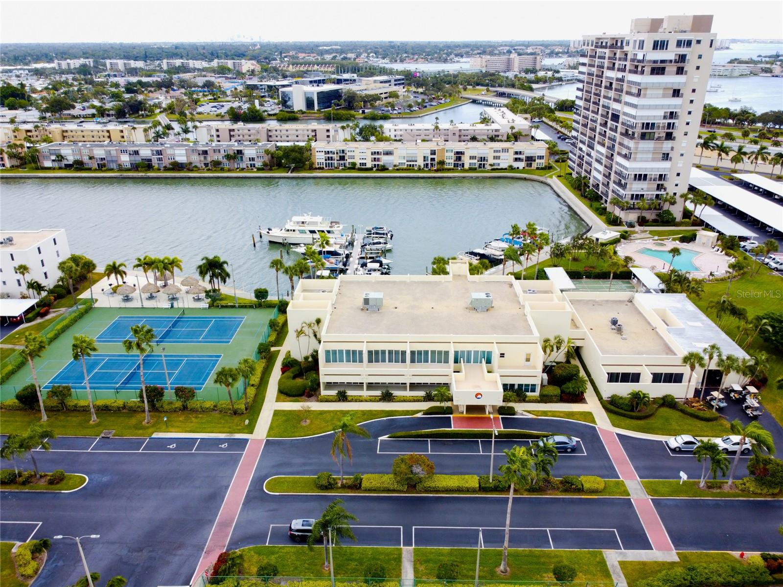 Image 34 of 45 For 7401 Bay Island Drive S 338