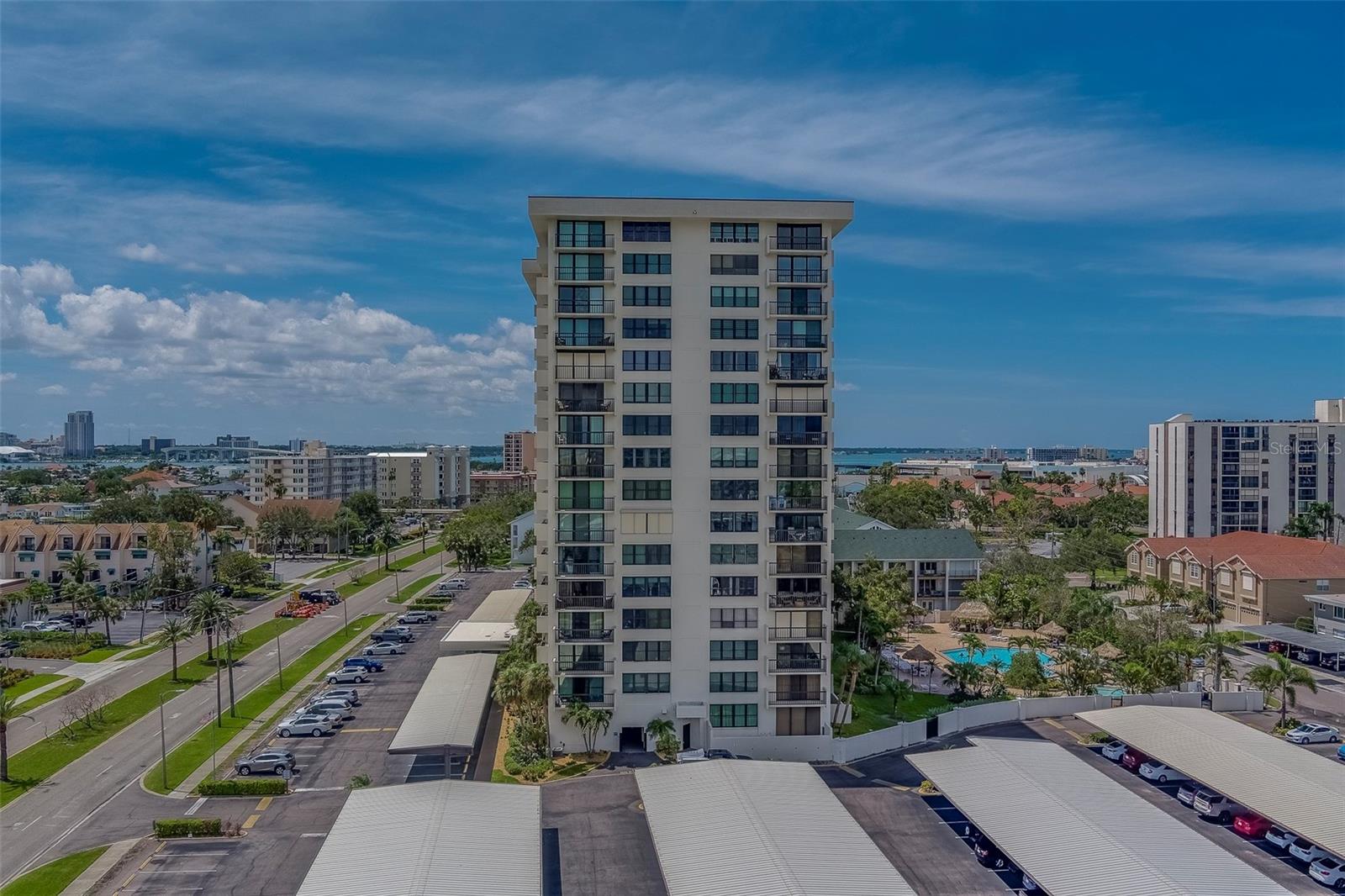 Image 41 of 58 For 400 Island Way 705