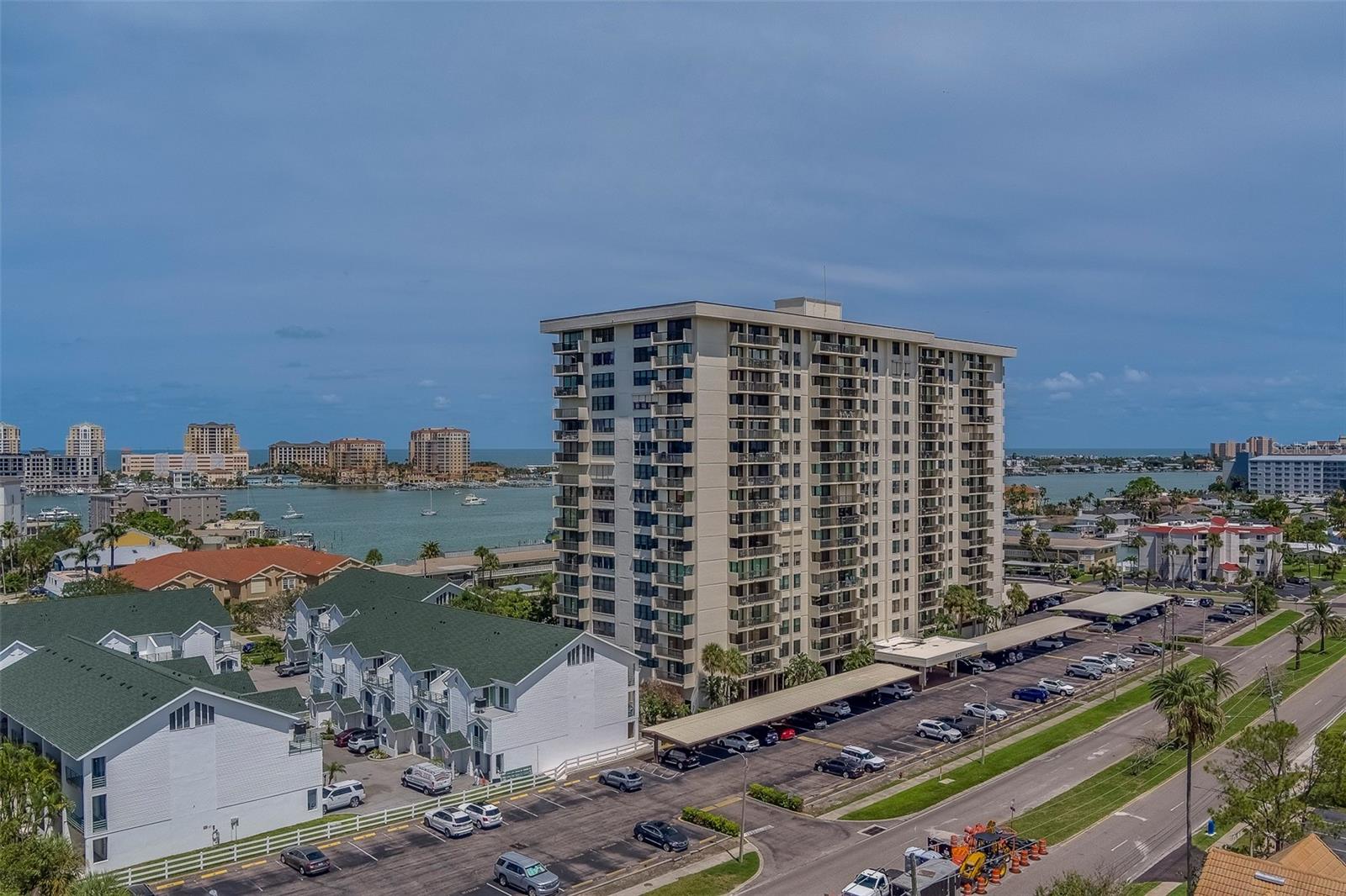Image 46 of 58 For 400 Island Way 705