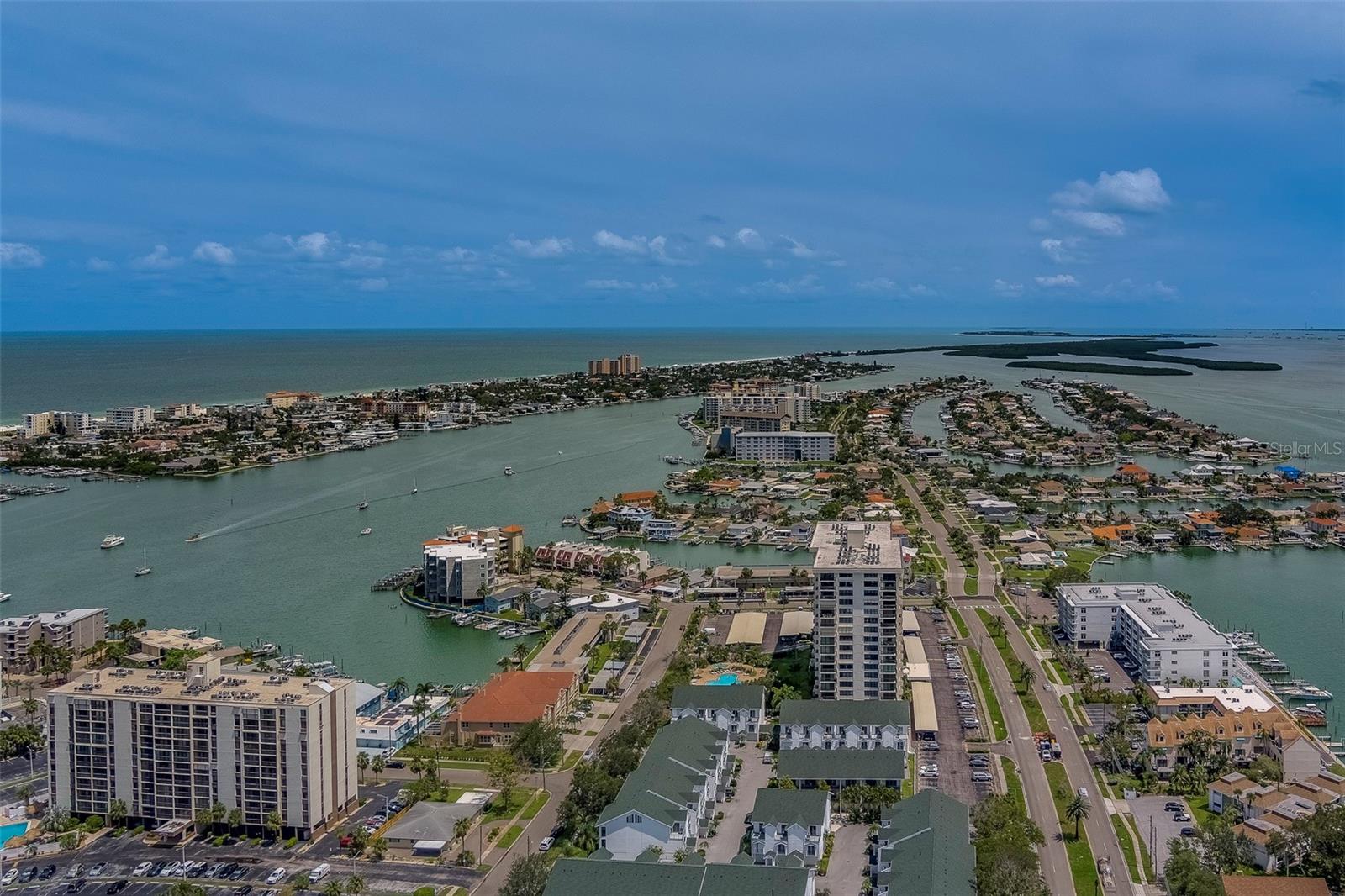 Image 55 of 58 For 400 Island Way 705