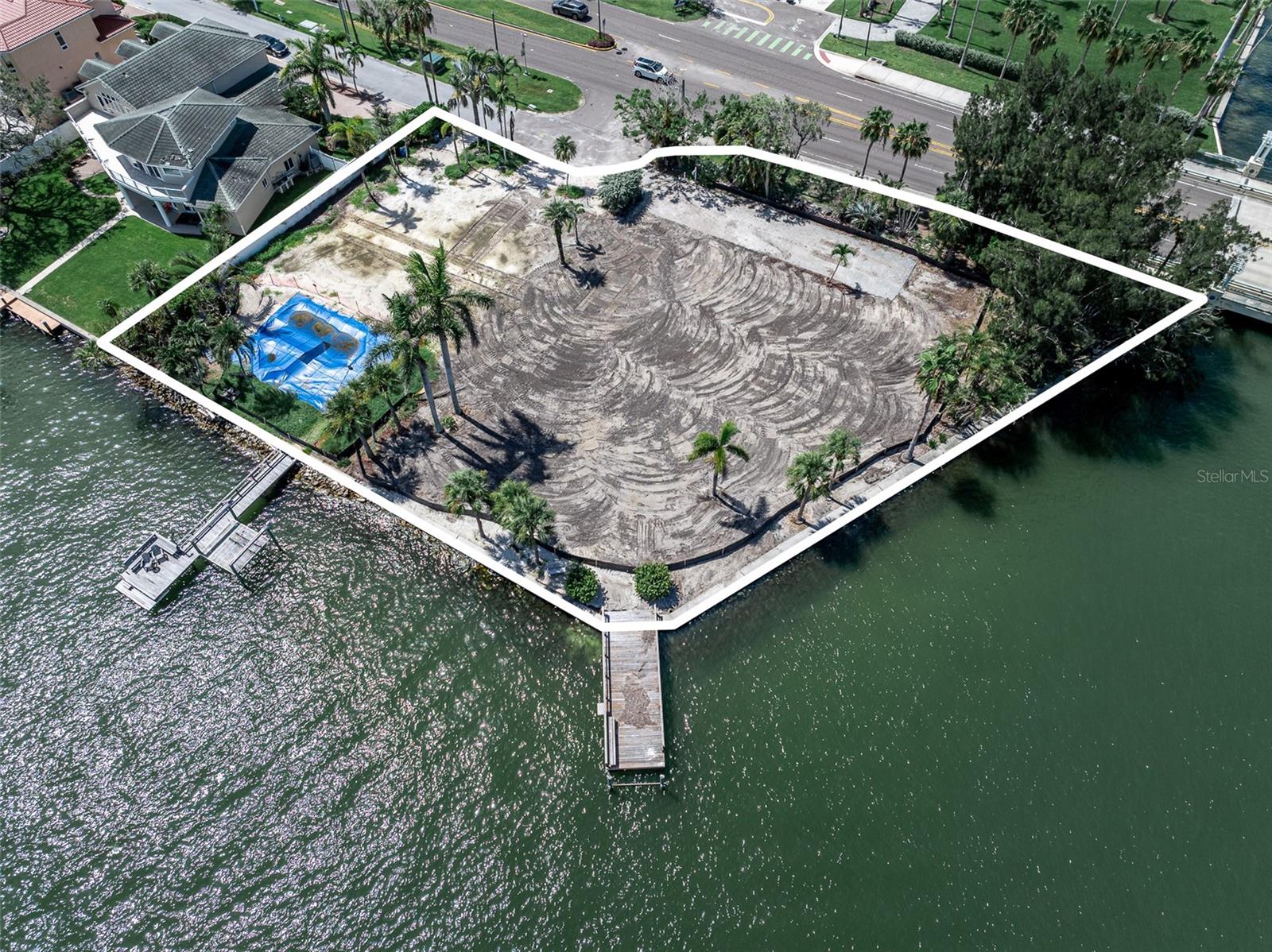 Listing photo id 9 for 1 & 2 Paradise Lane